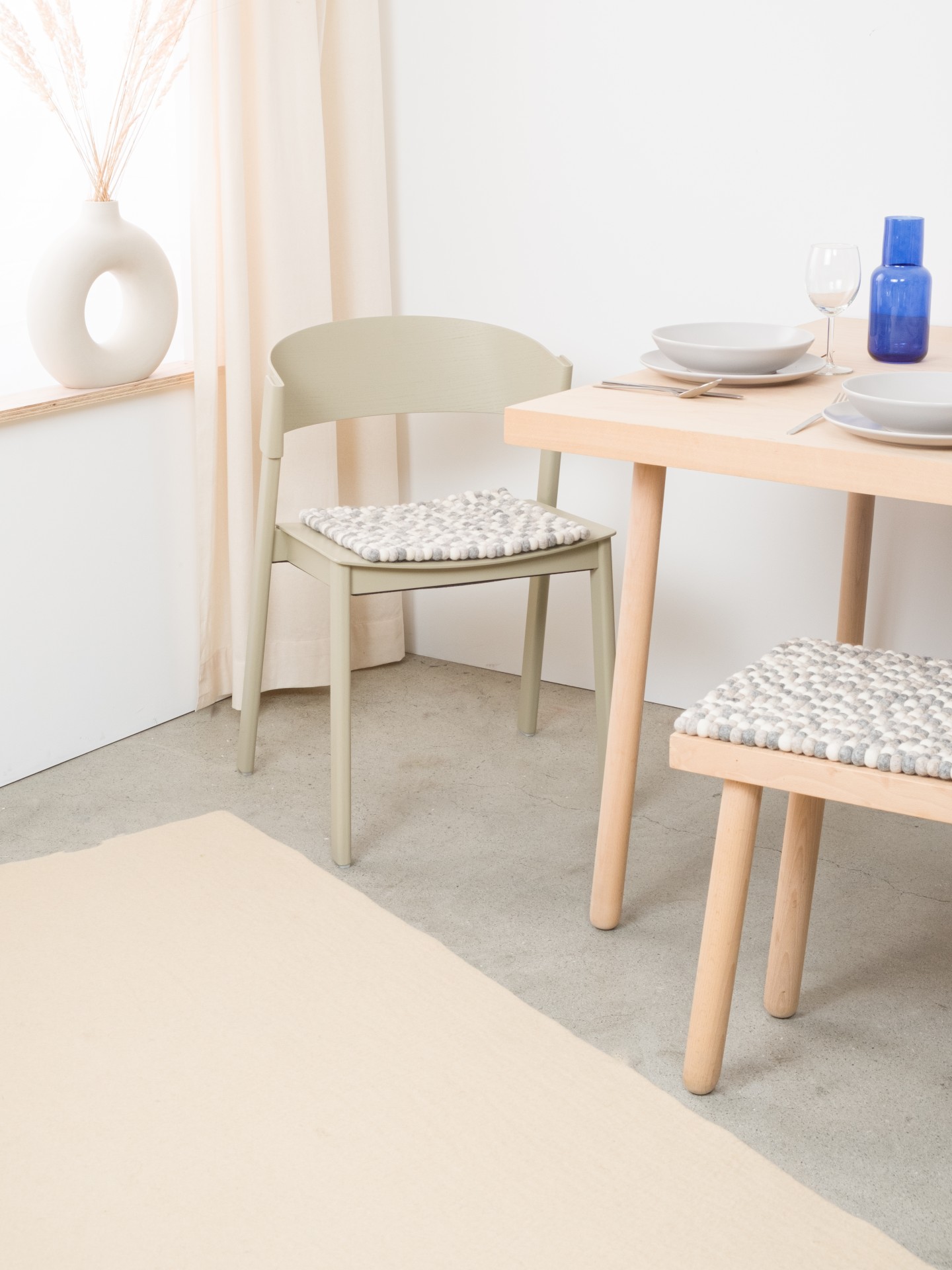 myfelt Hella - Filzkugel Sitzauflage quadratisch