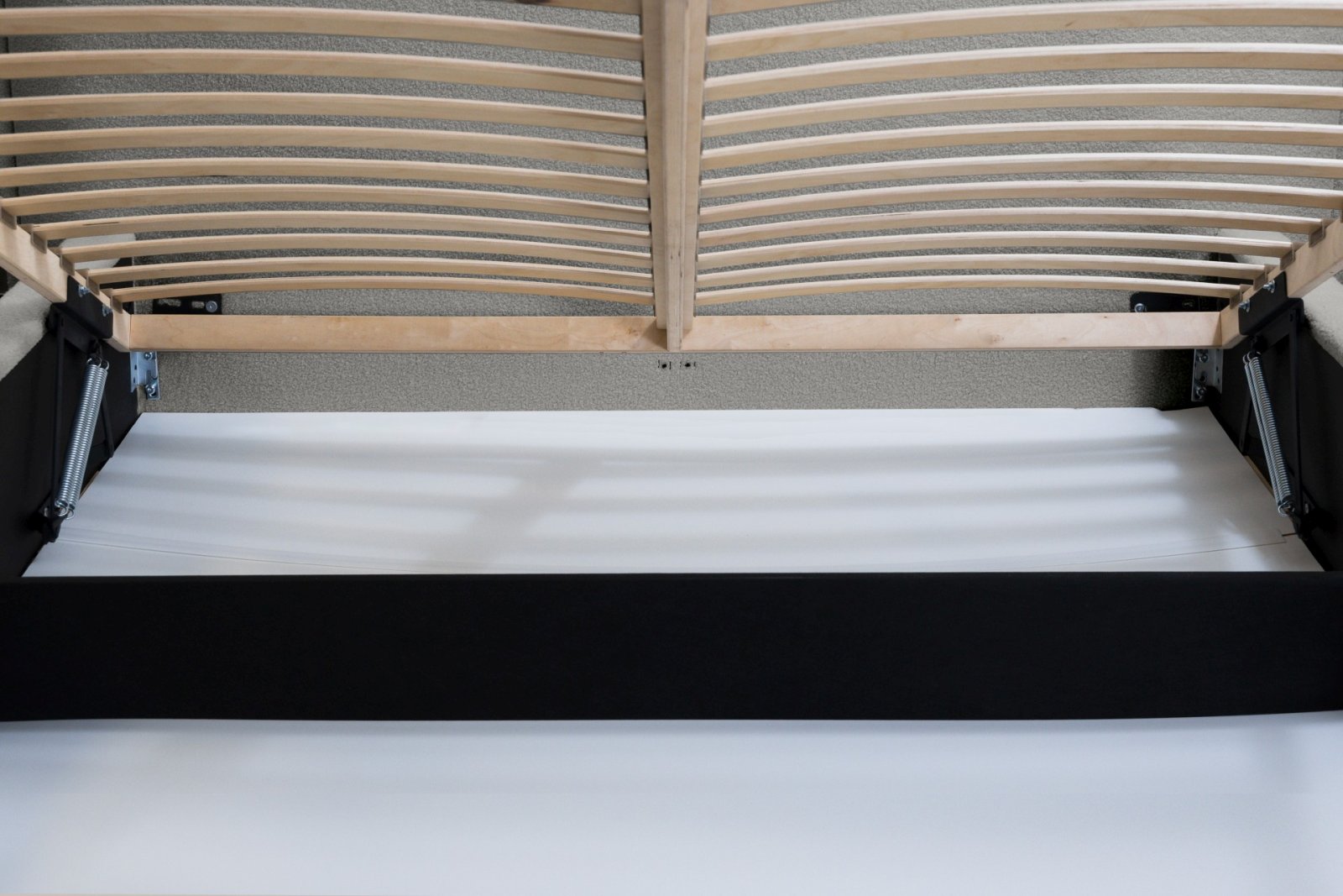Polsterbett Renoa Boucle 140x200 mit Holzrahmen Quelle 83