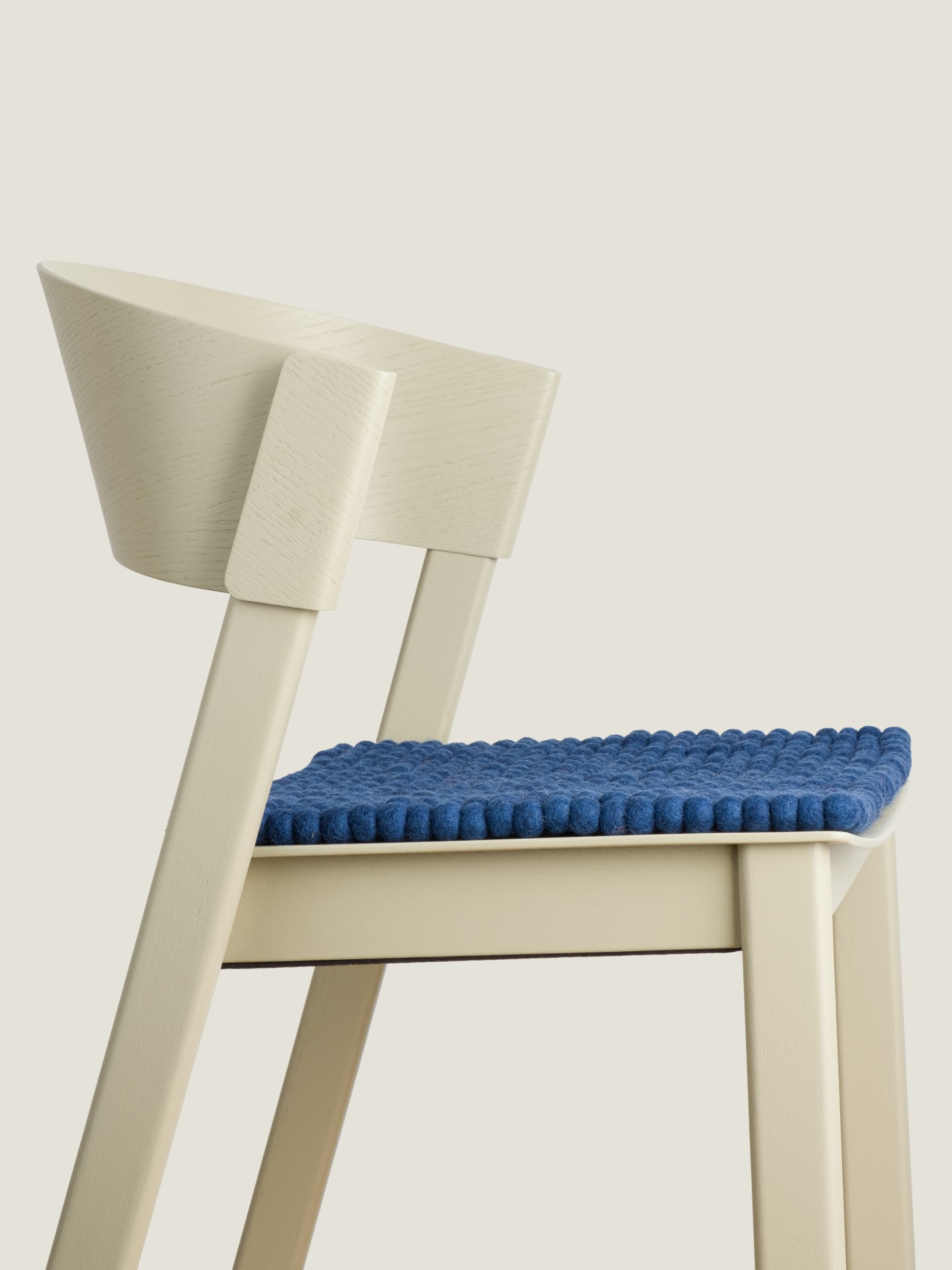 myfelt Alva - Filzkugel Sitzauflage quadratisch