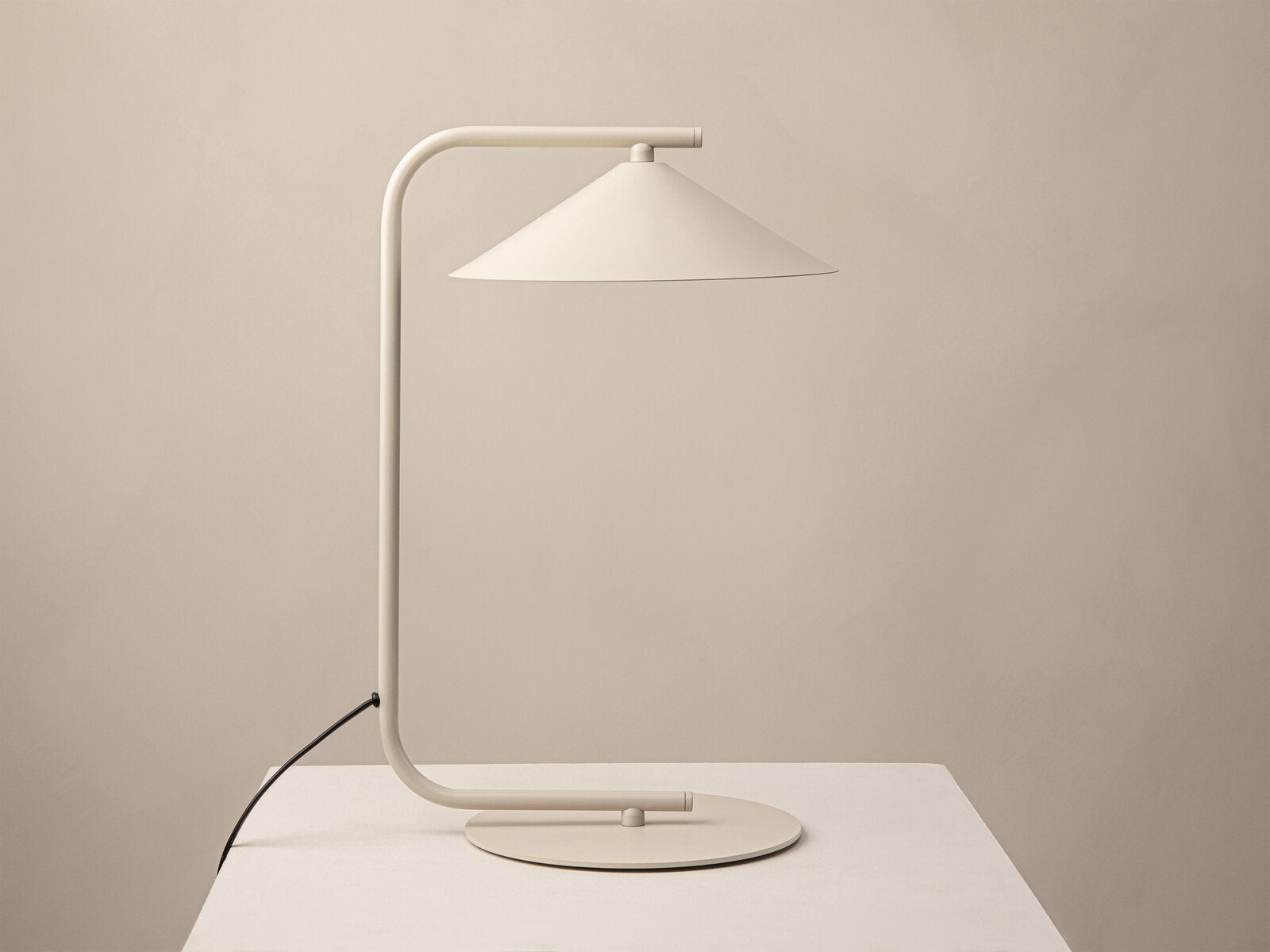 Micadoni Nocte Tischlampe Beige