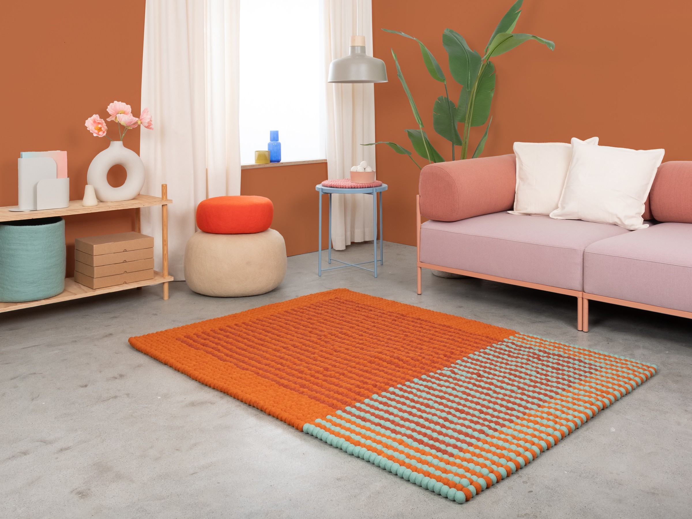 myfelt Sahara Filzkugelteppich Orange rechteckig 70 x 100 cm