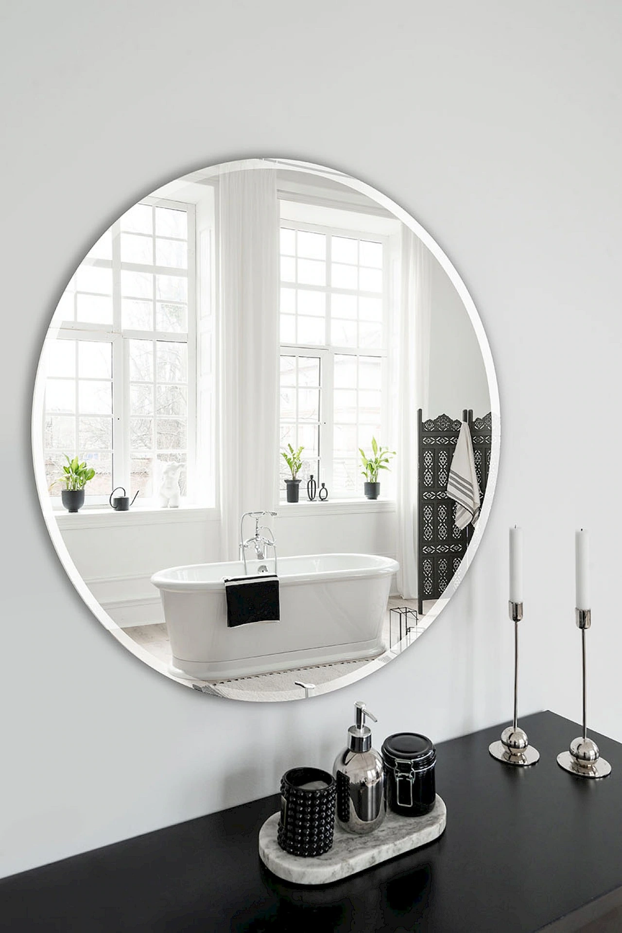 deKnudt Pure Round M – Raumansicht 6