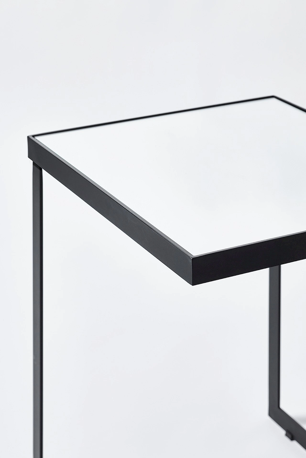 deKnudt Tablo Black Side Table – Produktansicht 8