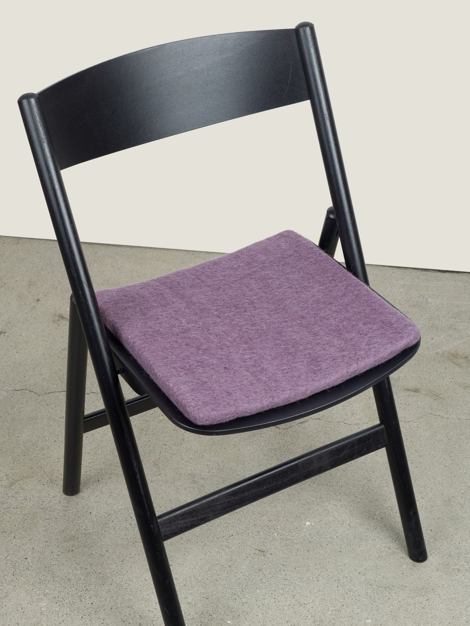 myfelt Frida Filz-Sitzauflage Violett 36 x 36 cm