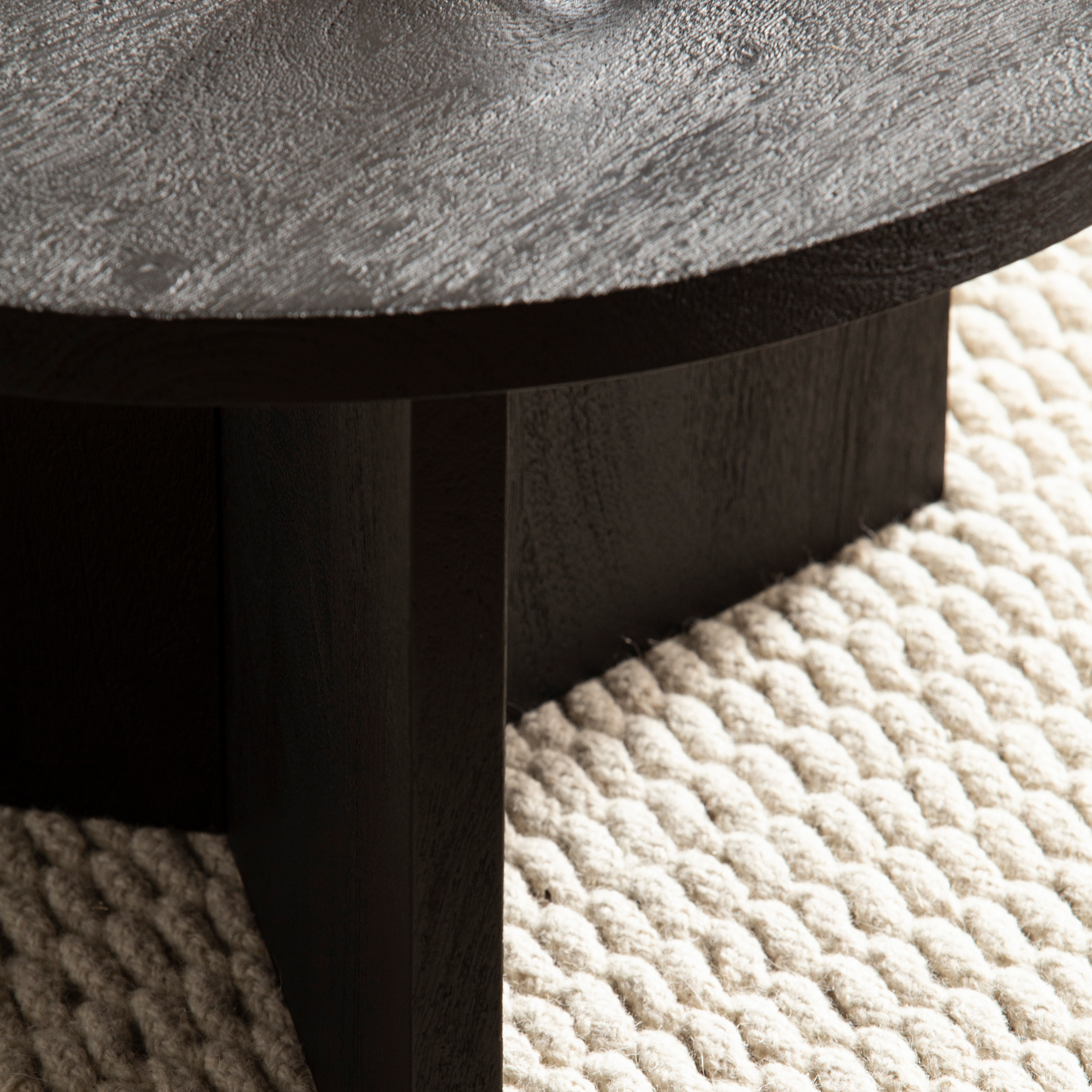 Couchtisch Asker Massivholz Schwarz Ø 60 × H 33 cm