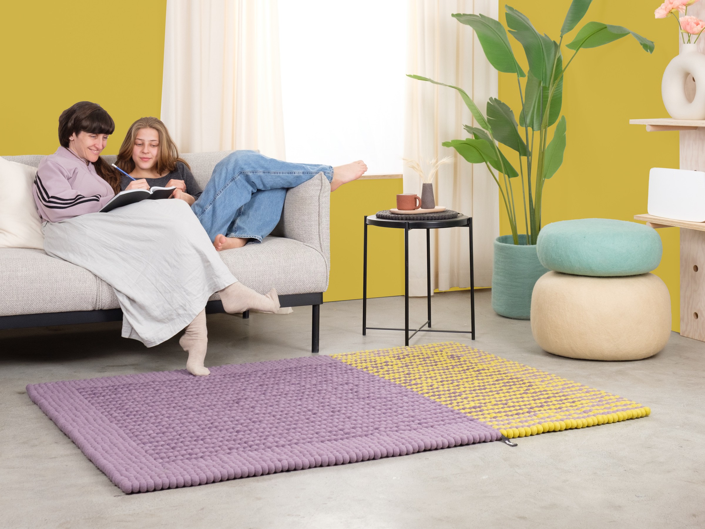 myfelt Provence Filzkugelteppich Flieder rechteckig 70 x 100 cm