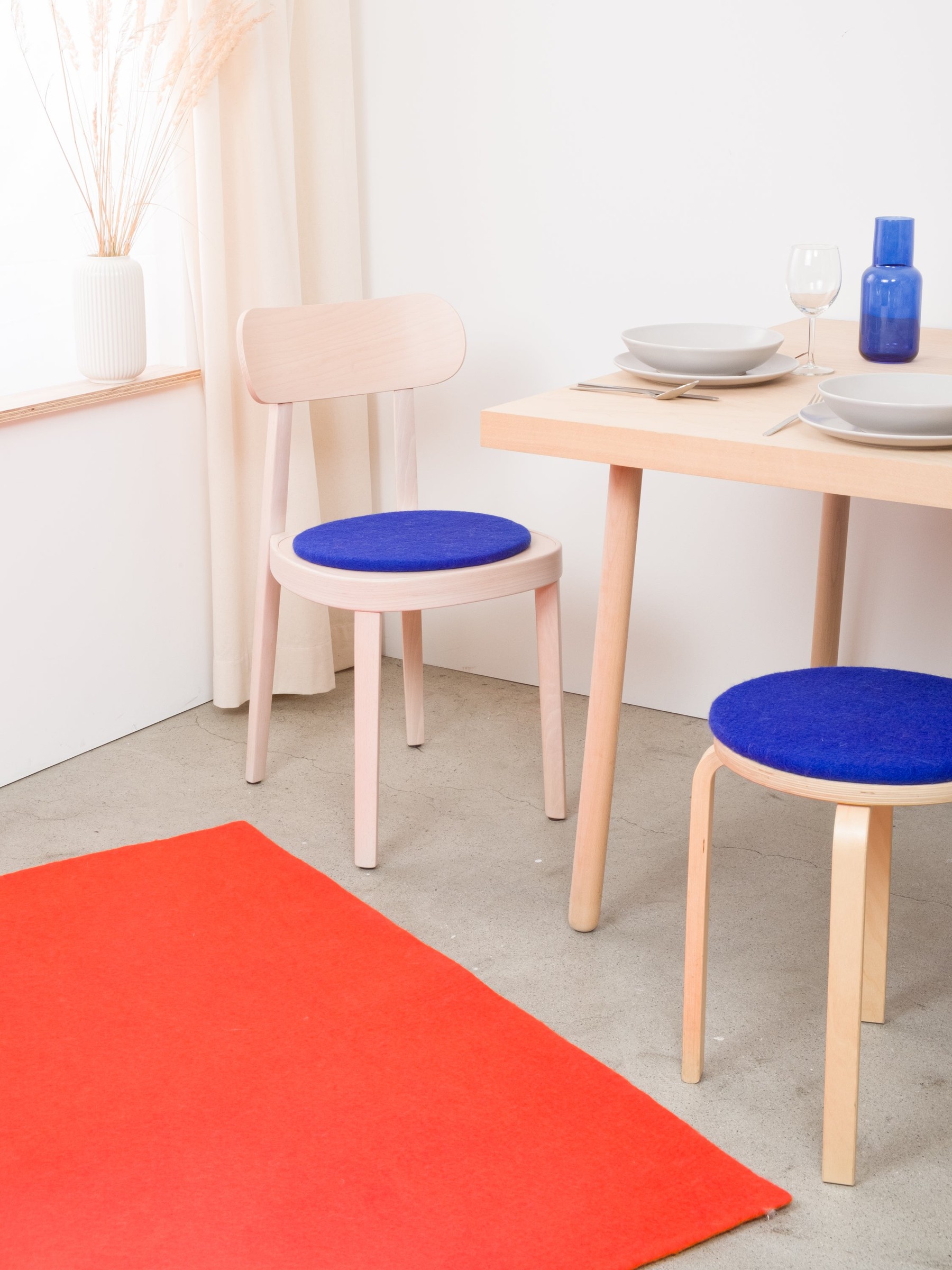 myfelt Isa Filz-Sitzauflage Royalblau Ø 36 cm