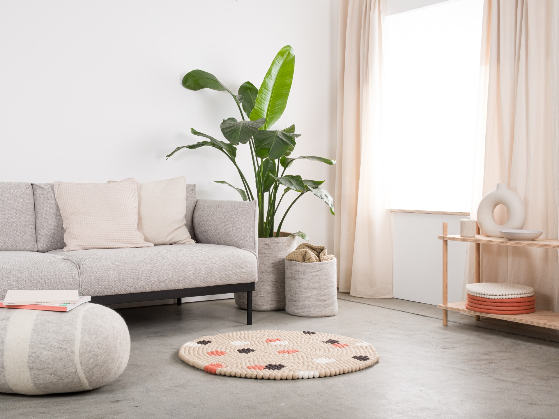 myfelt Terra Sand Filzkugelteppich - 90 cm