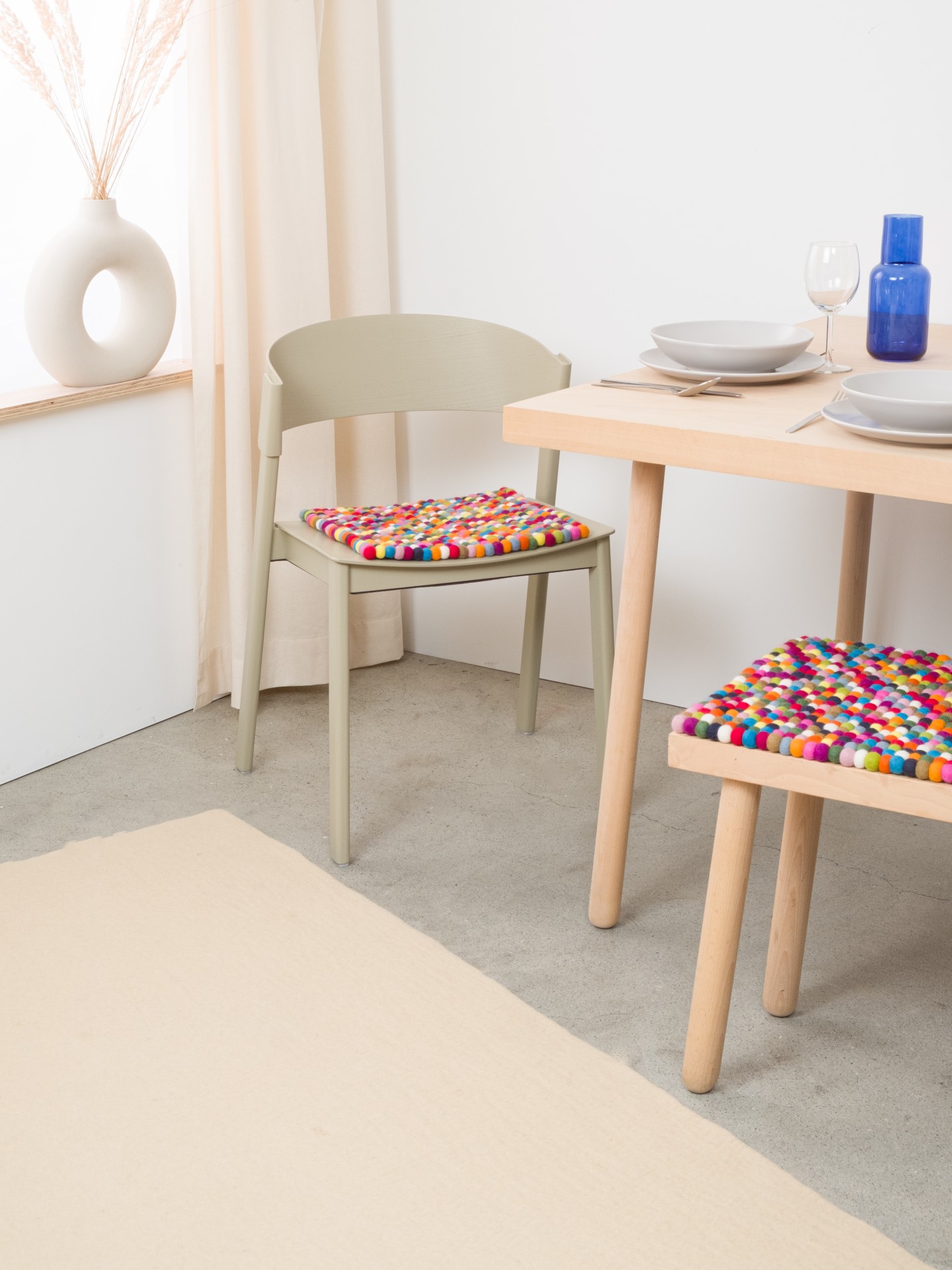 myfelt Lotte - Filzkugel Sitzauflage quadratisch