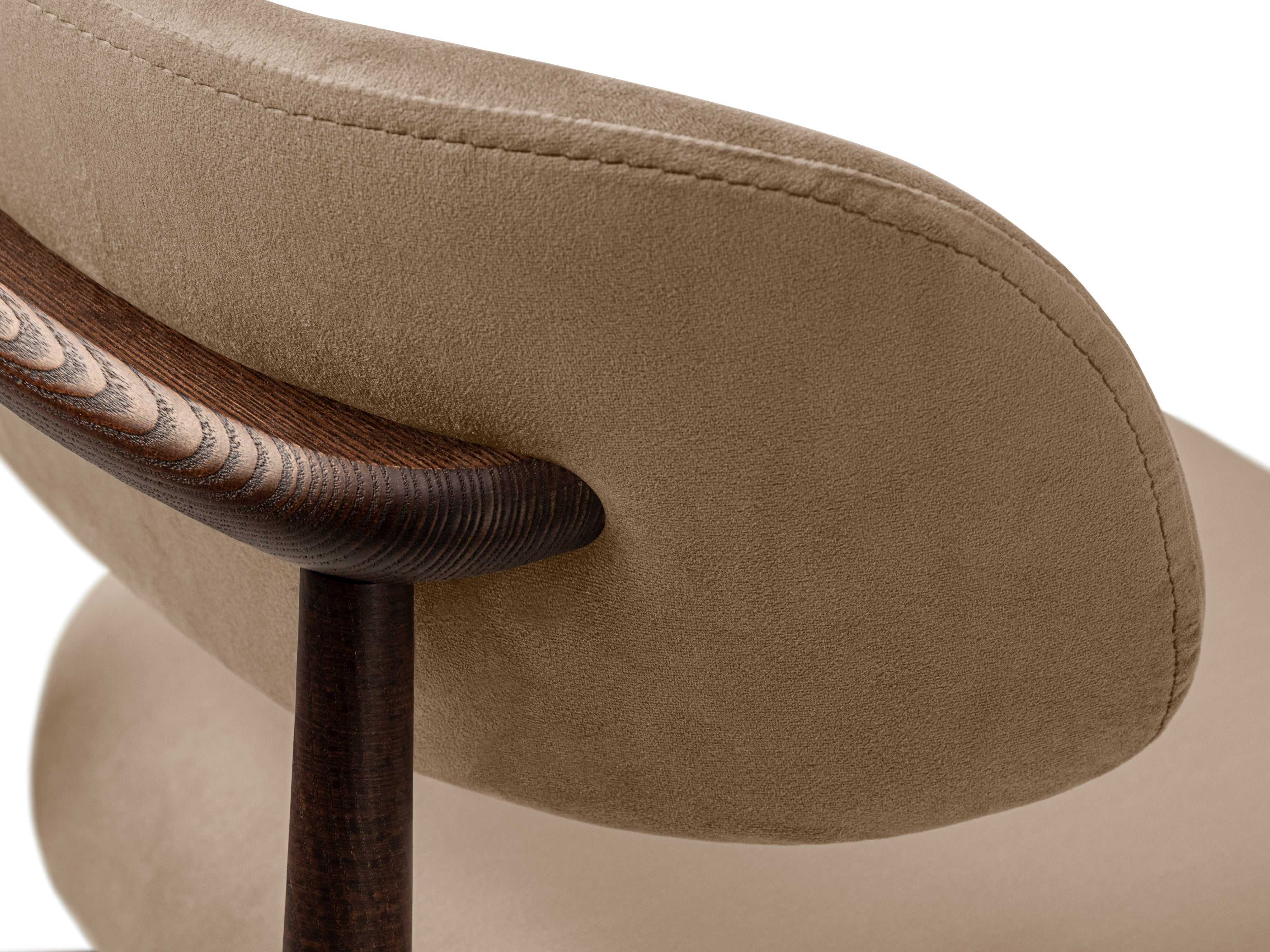 Micadoni Stuhl Evan Samt Magic Velvet Mandelbeige Nussbaum