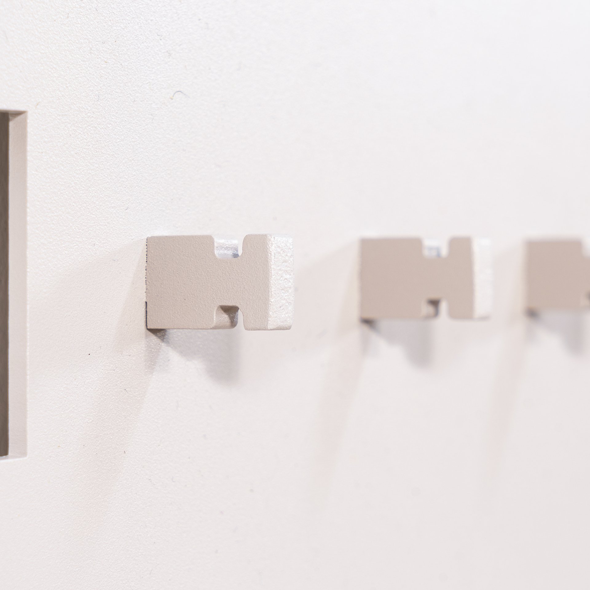 Spinder Design Garderobe Tetromino Silky Taupe