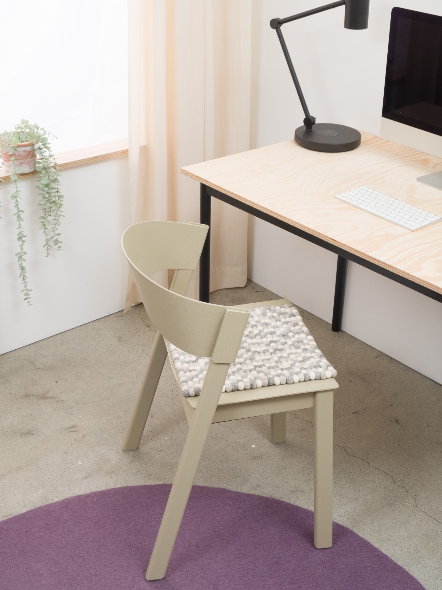myfelt Hella - Filzkugel Sitzauflage quadratisch