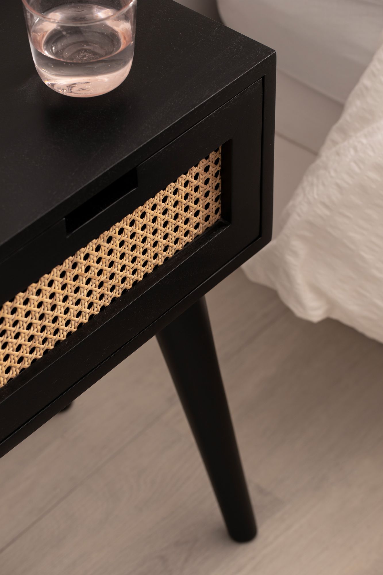 Nachttisch Solvik Massivholz Schwarz 40 × 30 × 60 cm