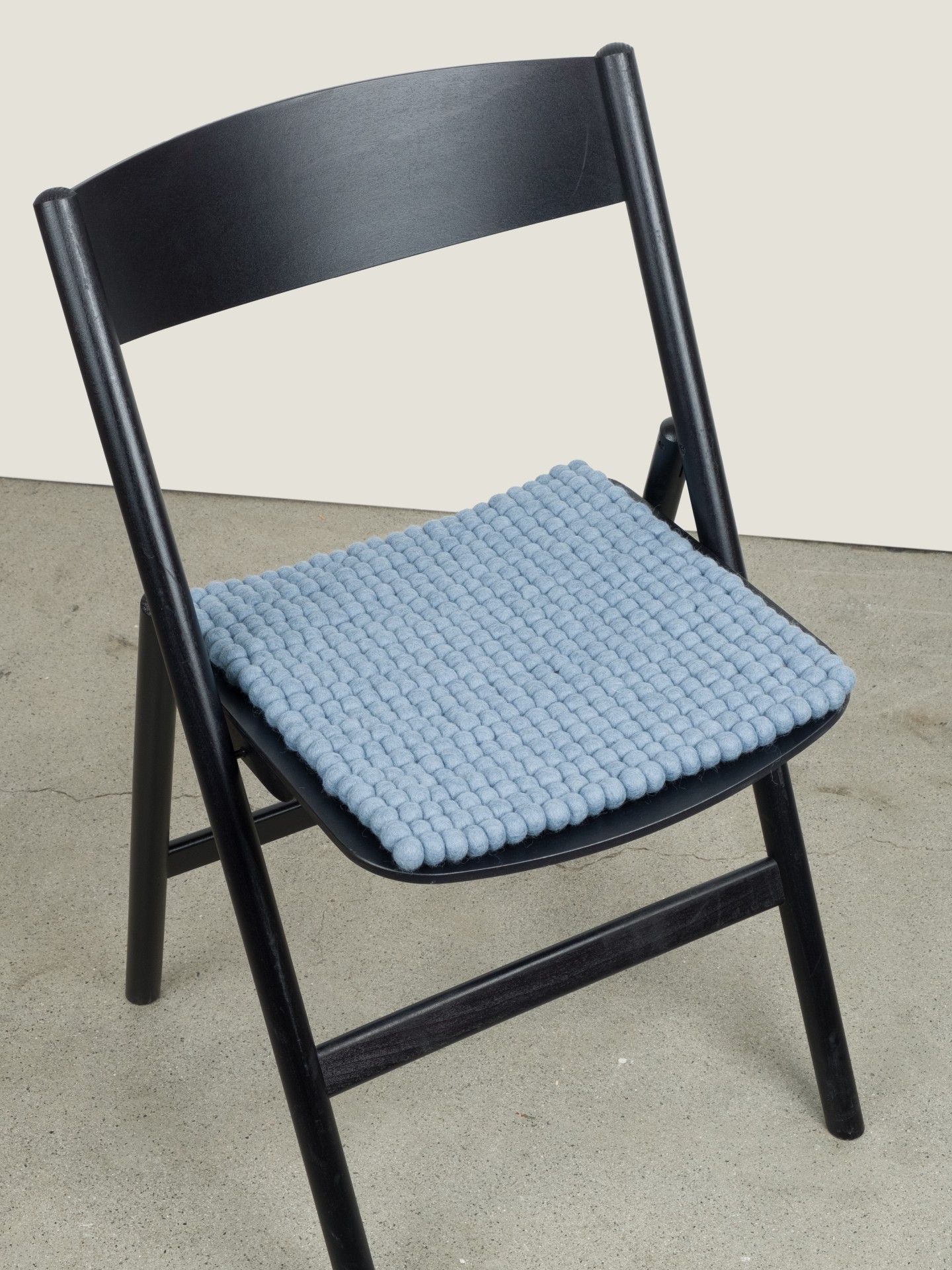 myfelt Mia - Filzkugel Sitzauflage quadratisch