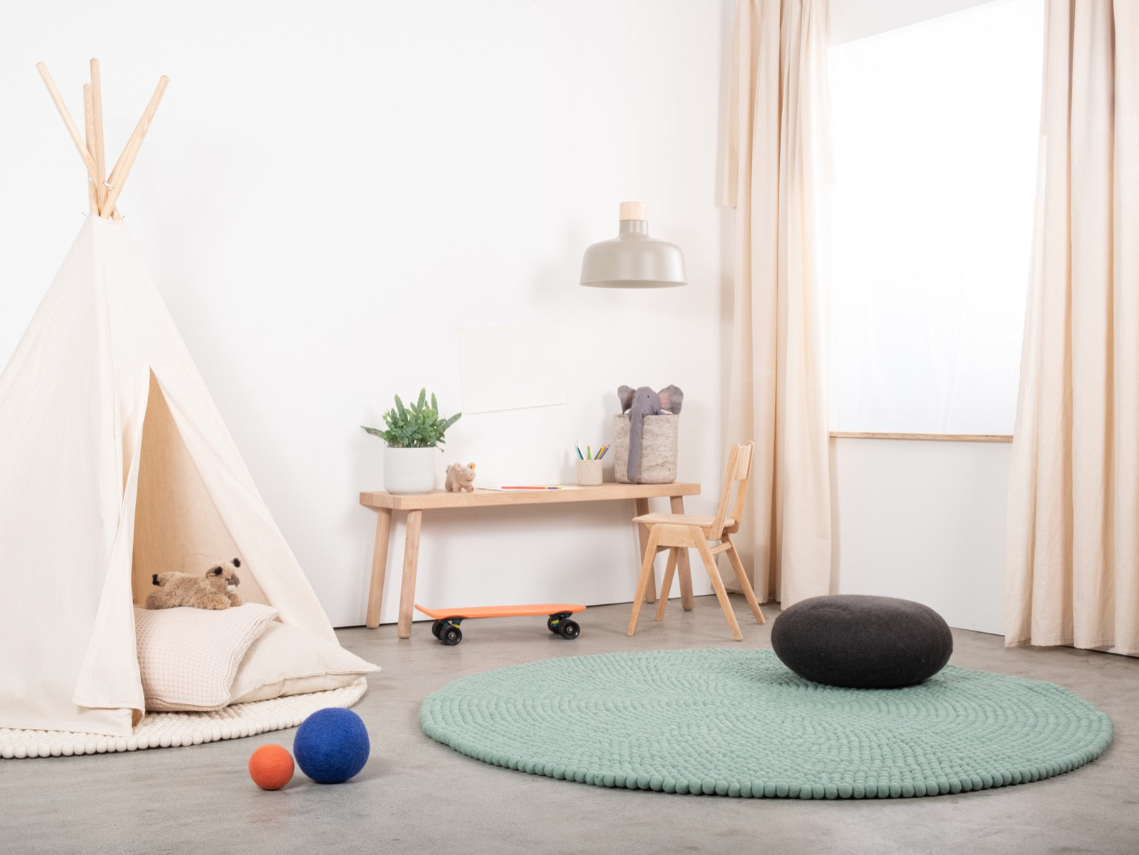myfelt Fine Filzkugelteppich Türkis rund Ø 50 cm