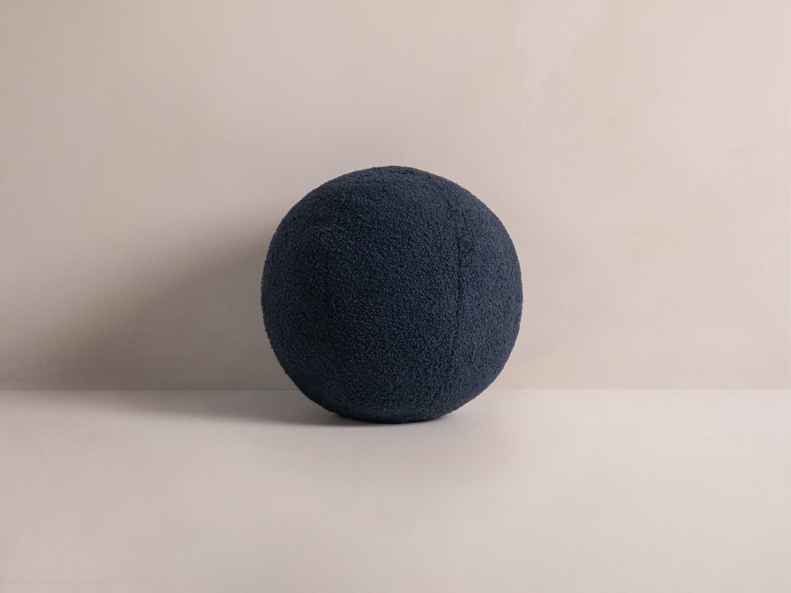Micadoni Kissen Ball Boucle Dunkelblau