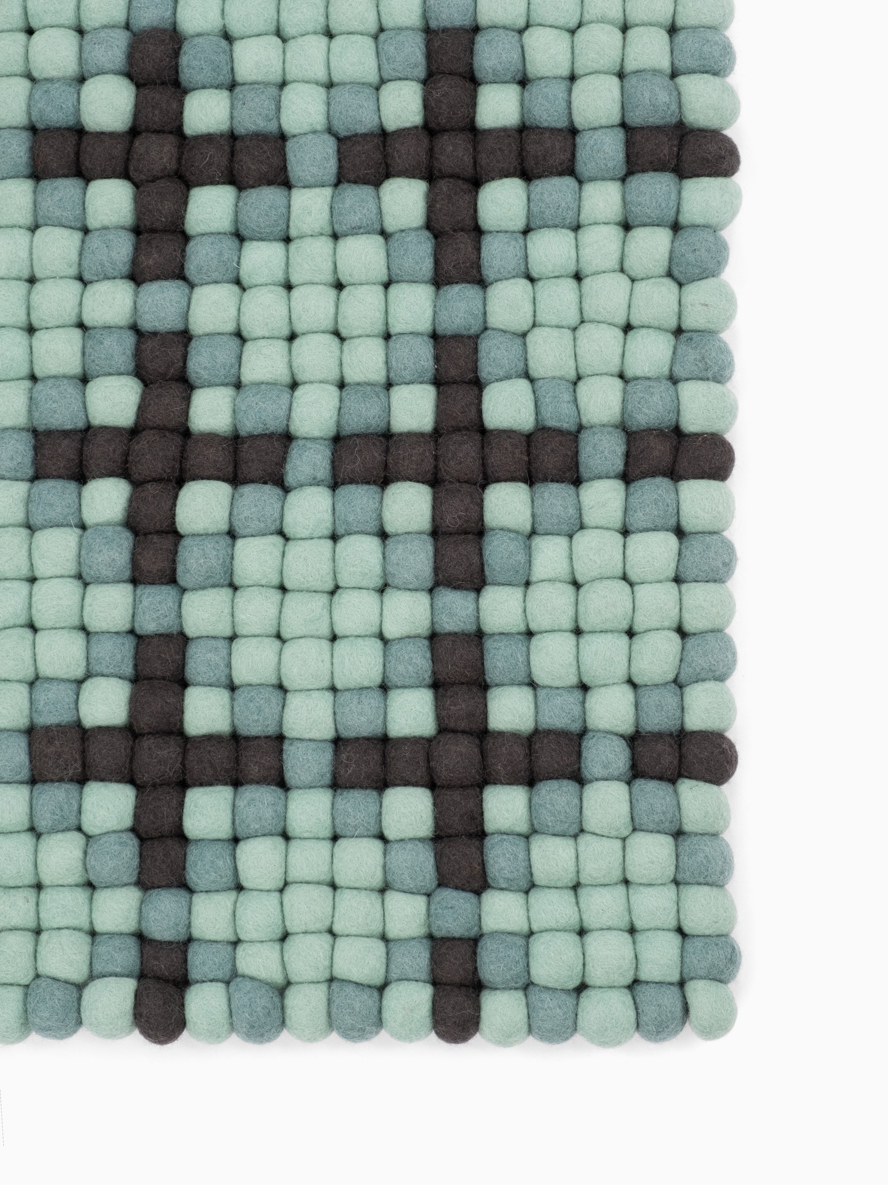 myfelt Sara Filzkugelteppich Schwarz rechteckig 70 x 100 cm