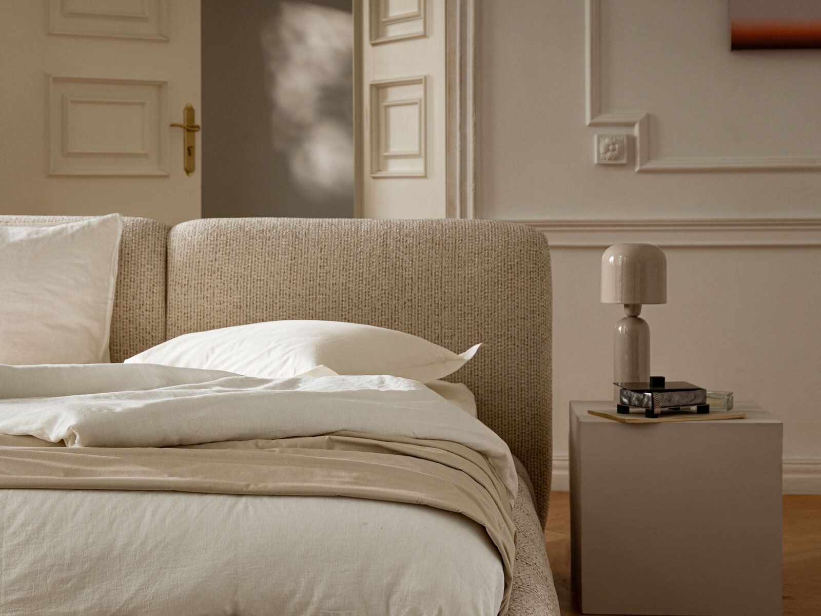 Micadoni Stauraumbett mit Kopfteil Solange Chenille Perfect Harmony Beige 140x200