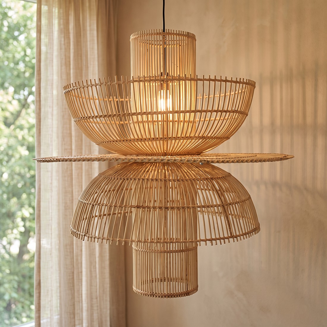 Raw Materials Pendelleuchte Rattan asymmetrisch