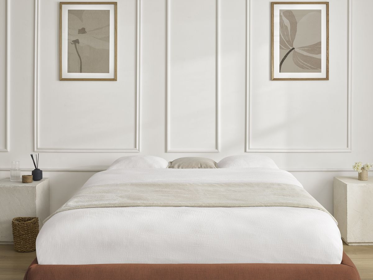 Bobochic Inera Bettgestell mit Bettkasten, ohne Kopfteil Stoff Orange, Liegefläche 140 × 190 cm