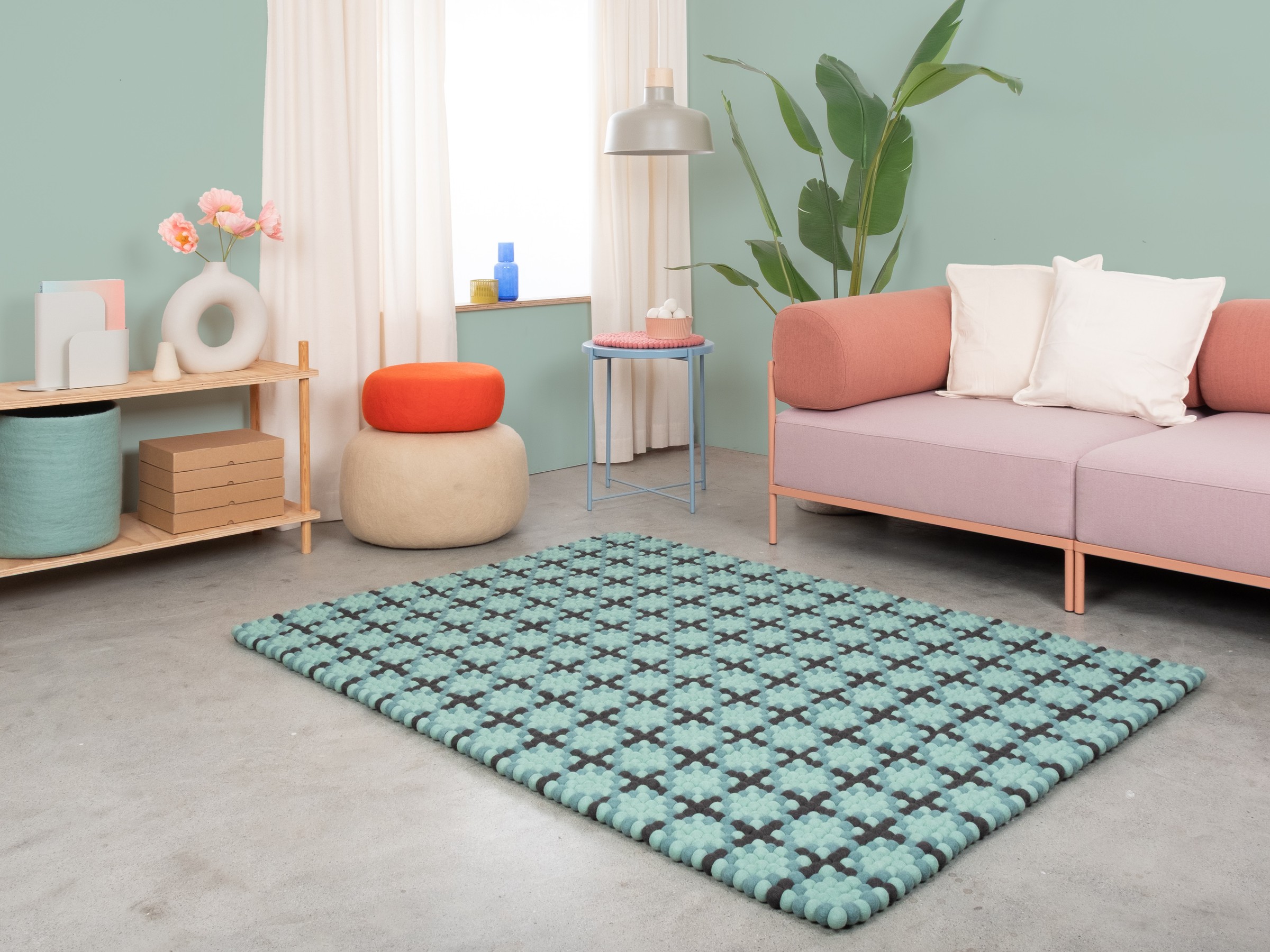 myfelt Sara Filzkugelteppich Schwarz rechteckig 70 x 100 cm