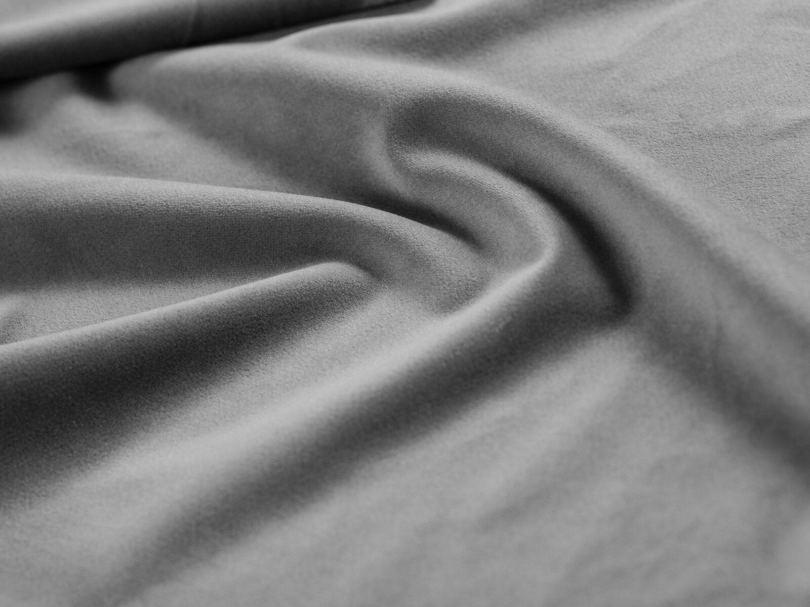 Micadoni Georgia Sofa 2-Sitzer Samt Magic Velvet Hellgrau