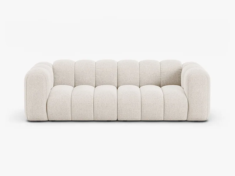 Cremefarbenes Sofa mit weich gerundeten Polstern