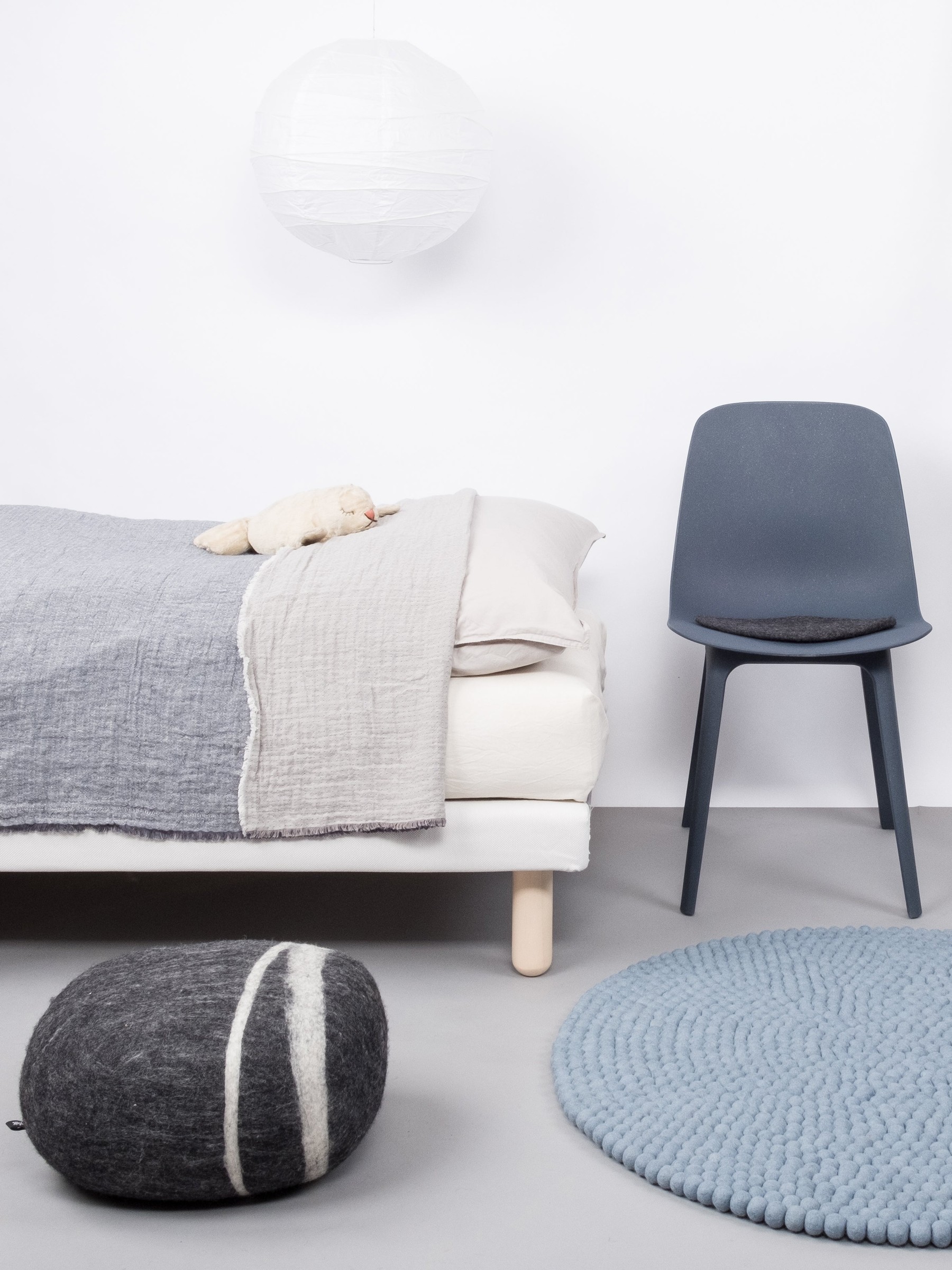 myfelt Mia Filzkugelteppich Hellblau rund Ø 50 cm