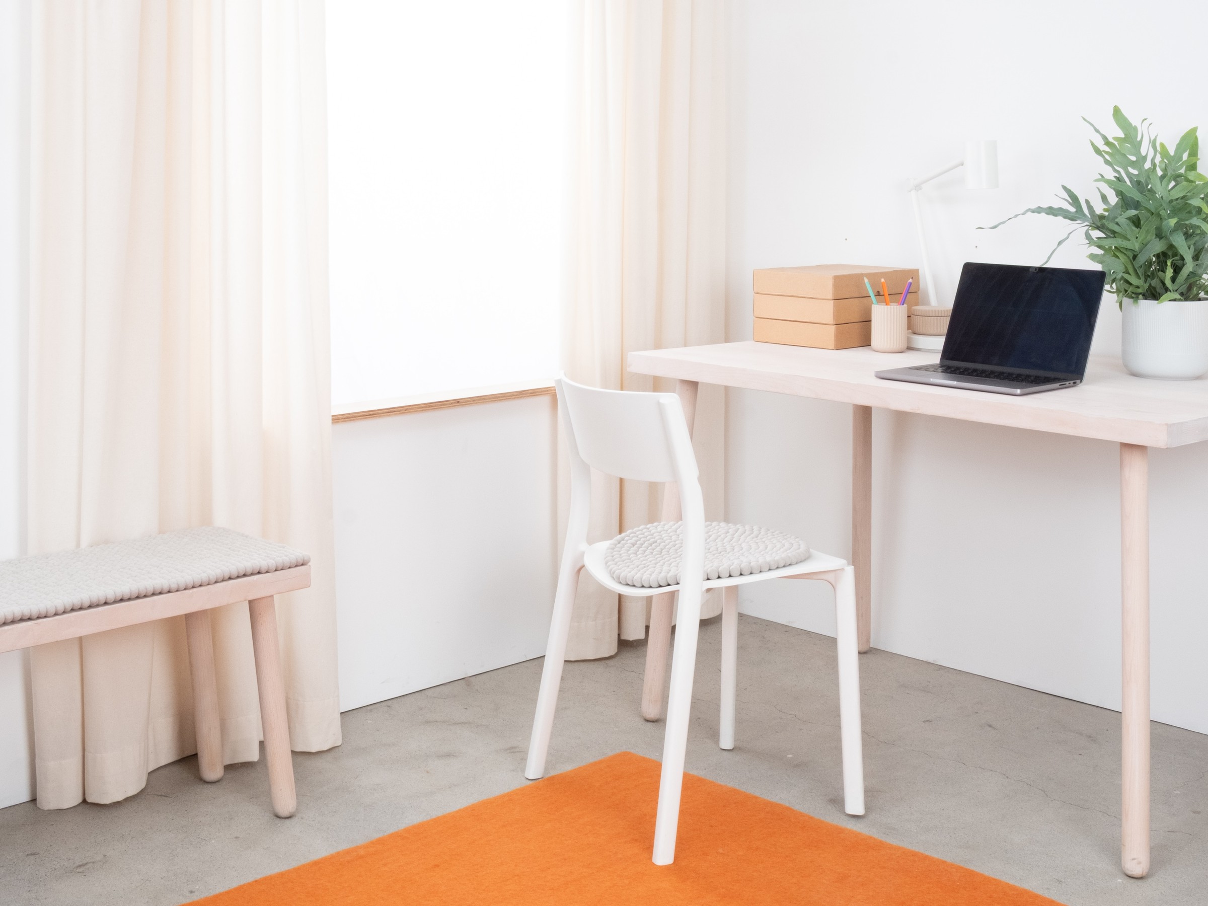 myfelt Aven Filzkugel-Sitzauflage Hellgrau Ø 36 cm