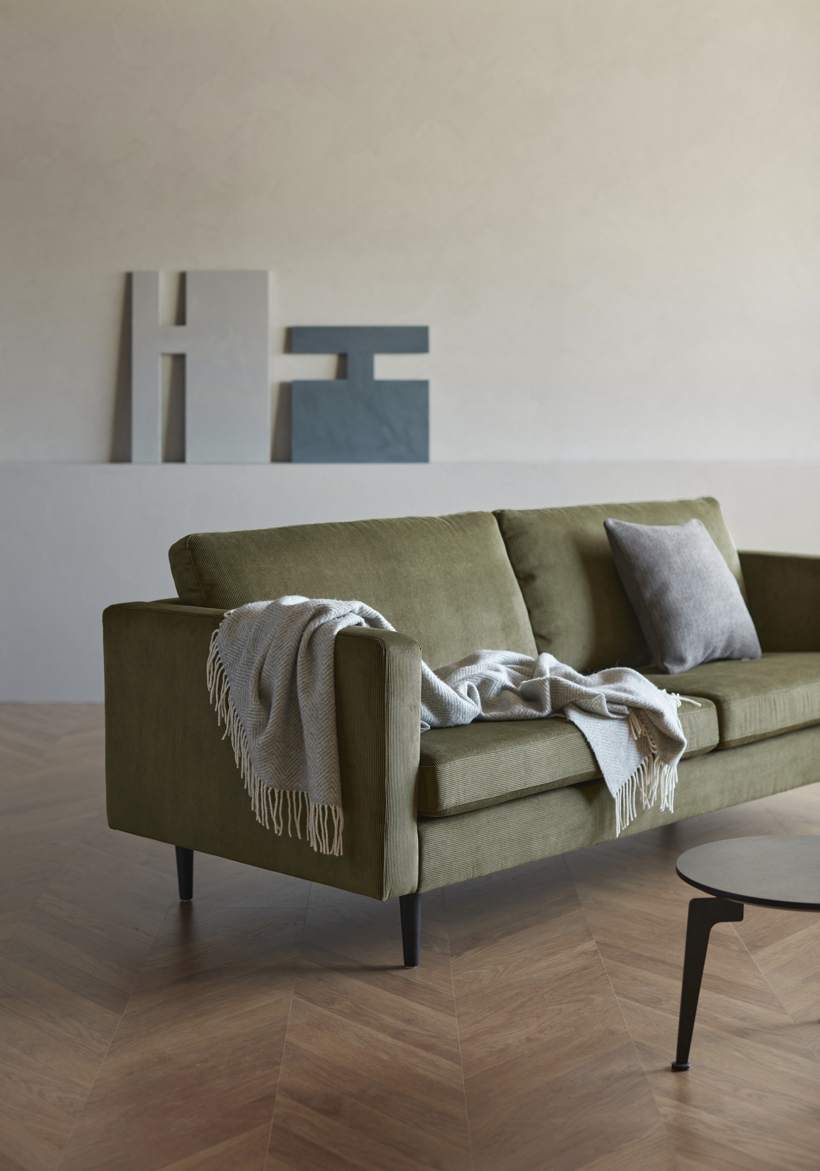 Sofa Malte 3-Sitzer Beinfarbe Eiche Schwarz Kord Cordufine 316-Pine-Green