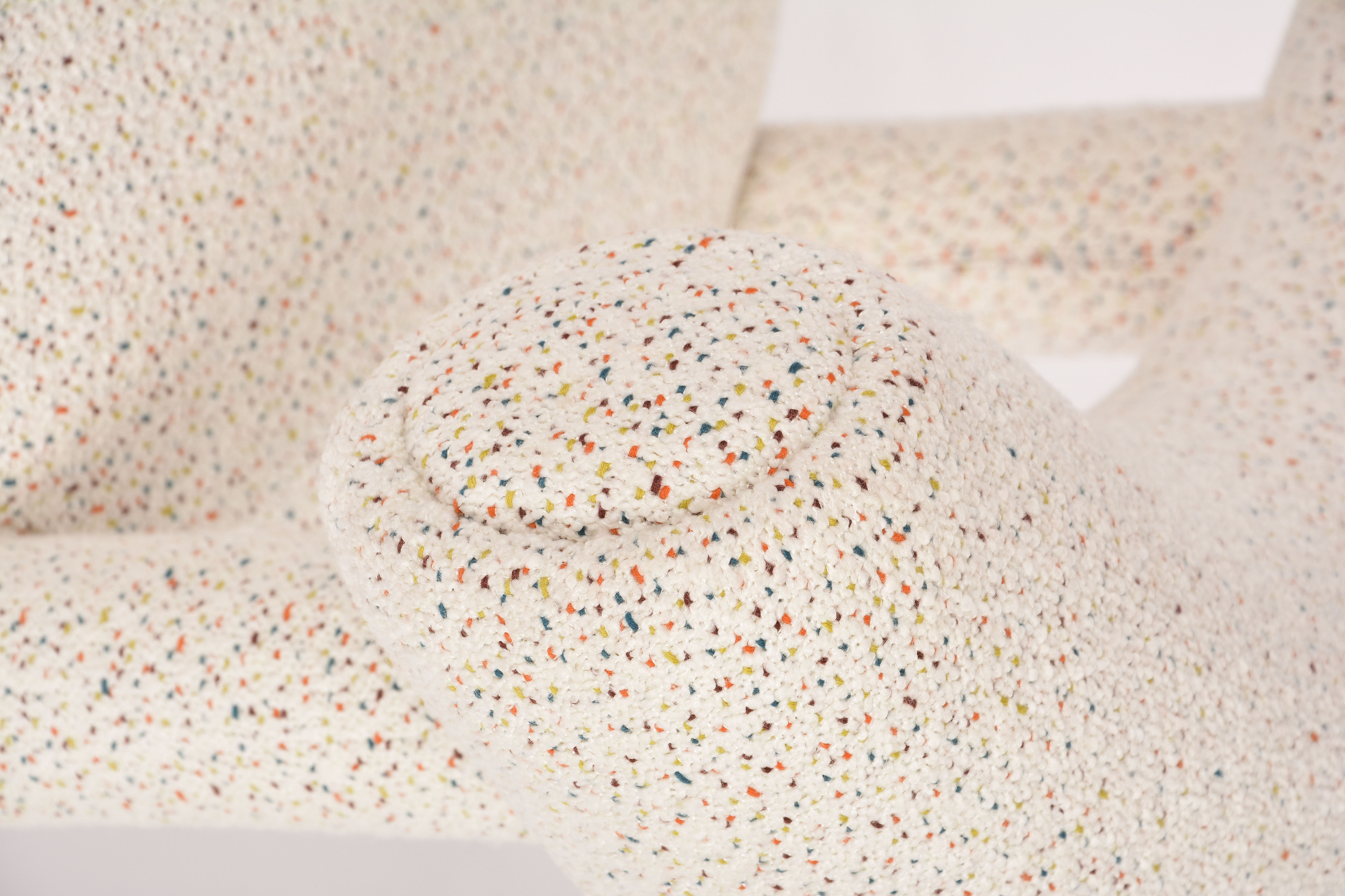 Livin Hill Polsterstuhl Leith 62 × 58 × 80 cm Helles Creme, farbige Fäden