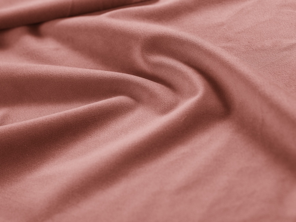Cosmopolitan Design Stauraumbett mit doppeltem Kopfteil Livigno 200x200 Samt Bluvel Rosa