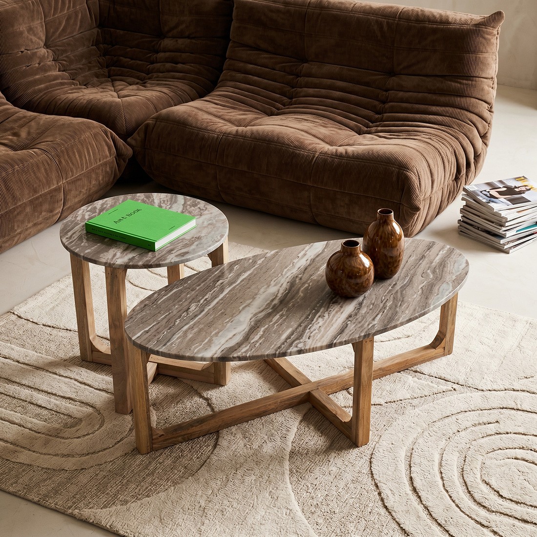 Raw Materials Ovaler Couchtisch aus Marmor Fantasy-Braun