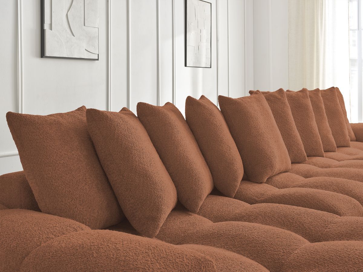 Bobochic Anakin Wohnlandschaft, Liegefläche 137 × 382 cm, 10 Kissen Bouclé-Stoff Orange