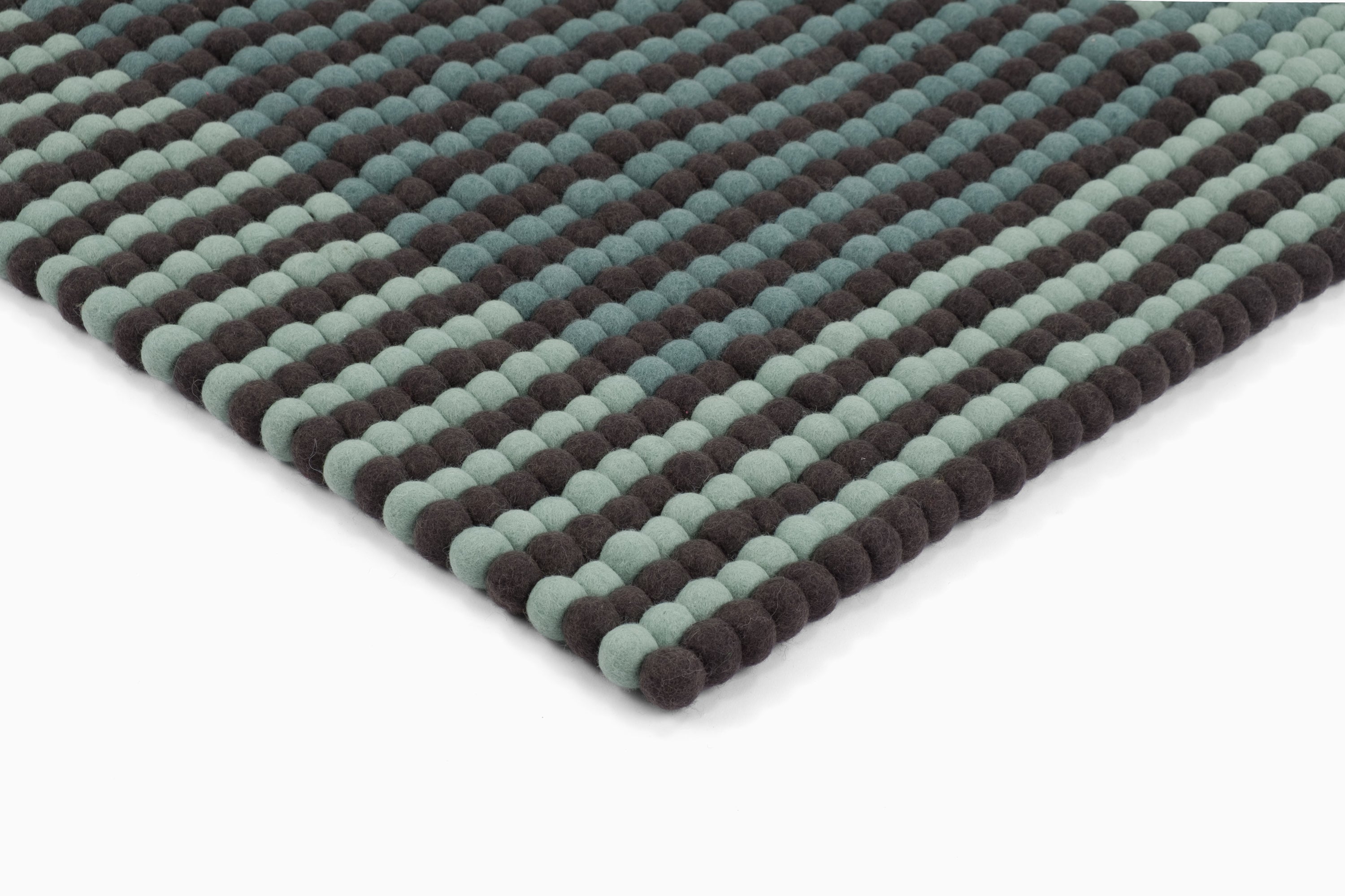 myfelt Yukon Filzkugelteppich Blau rechteckig 70 x 100 cm