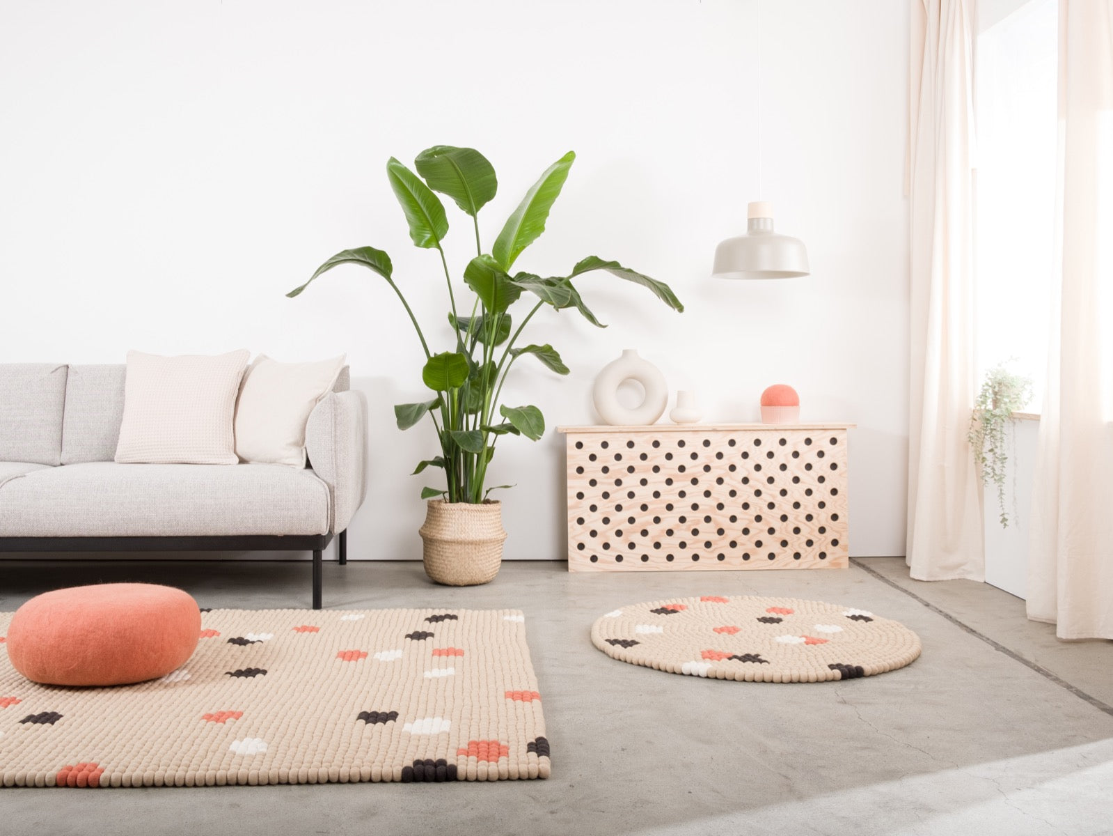myfelt Terra Sand Filzkugelteppich Beige rund Ø 50 cm