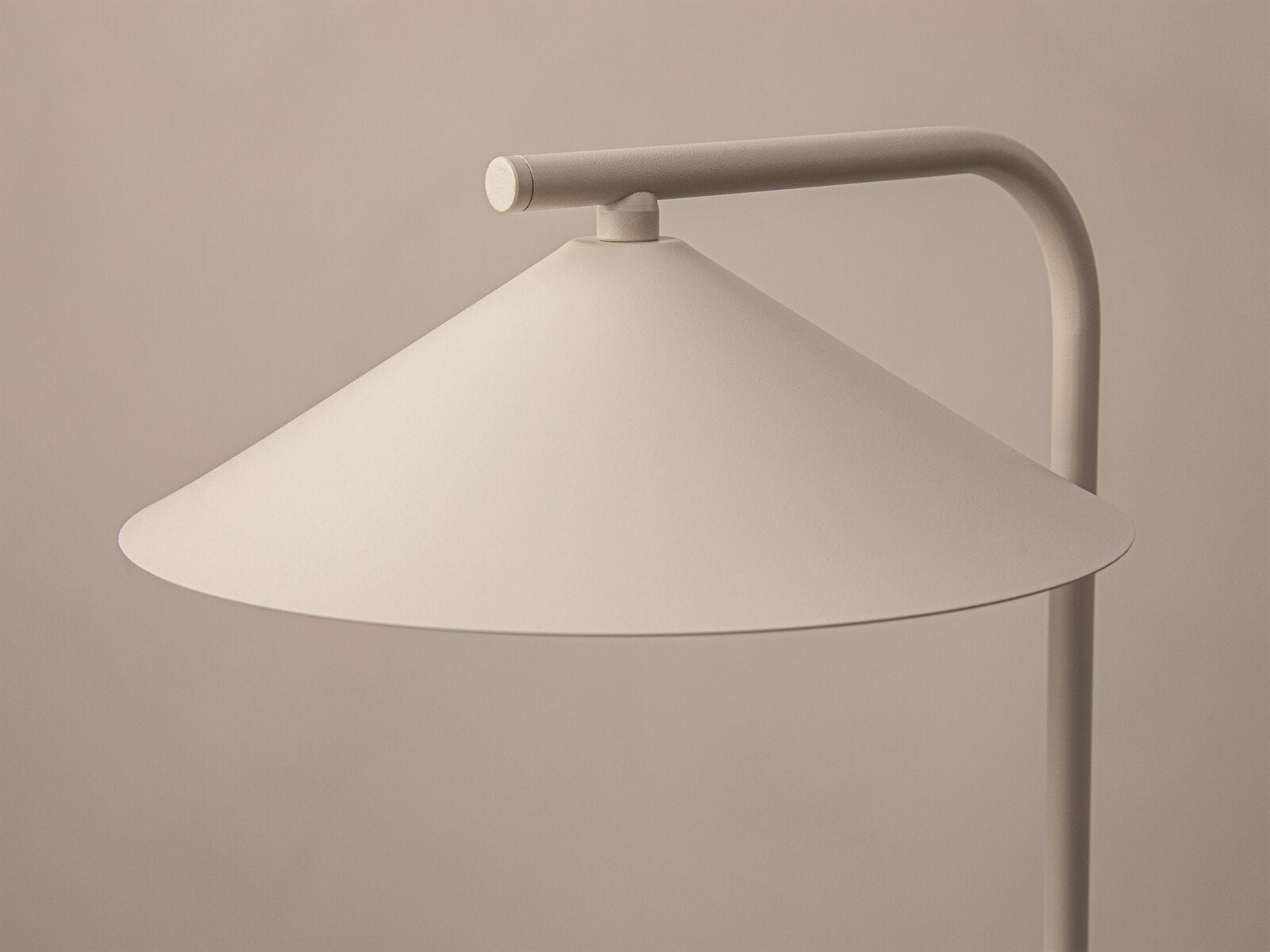 Micadoni Nocte Stehlampe Beige