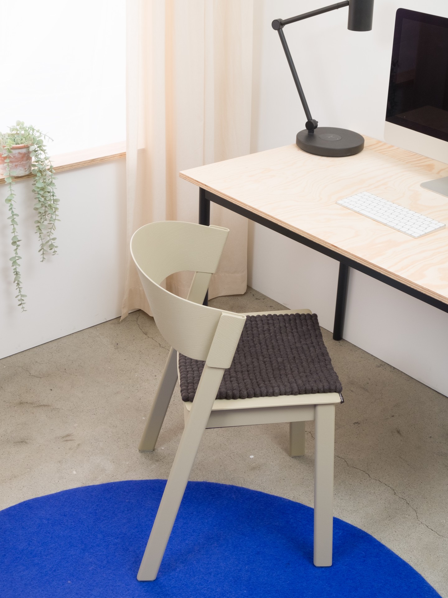 myfelt Kuno - Filzkugel Sitzauflage quadratisch
