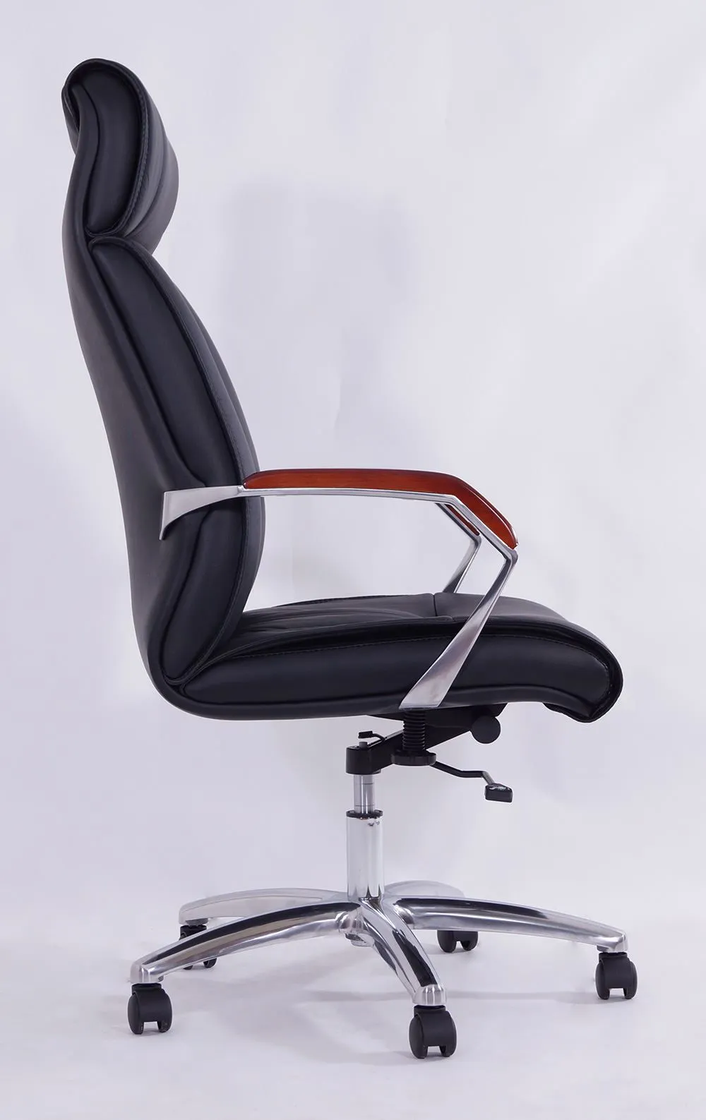 Moebelfaktor Produkt high back chair wood armrest seite 1