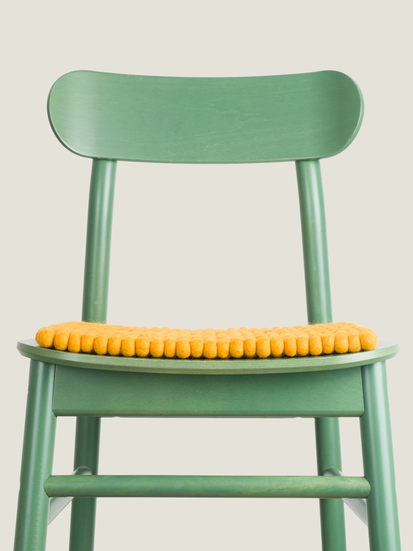 myfelt Risa - Filzkugel Sitzauflage quadratisch