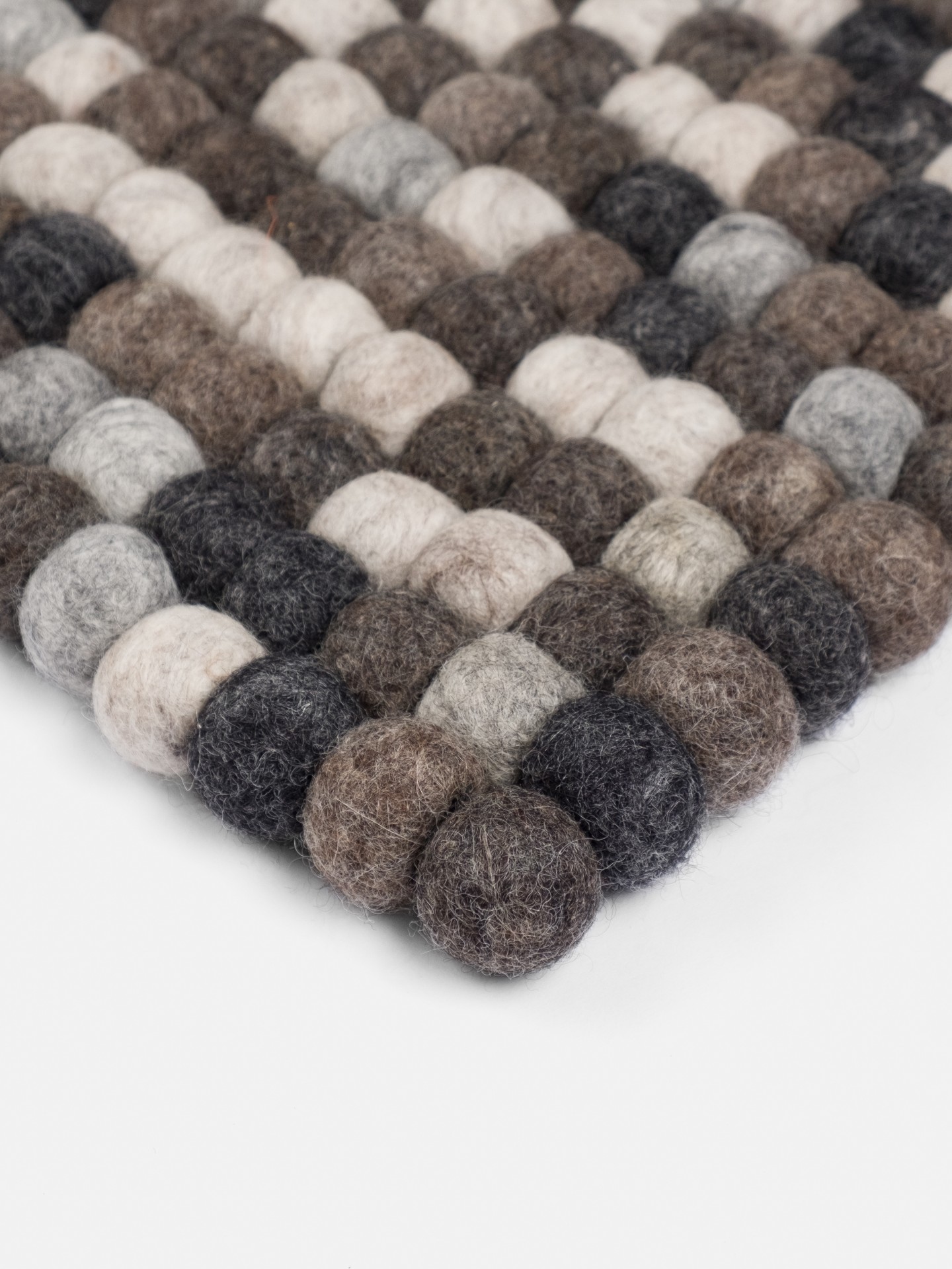 myfelt Nela Filzkugelteppich - 50x70 cm