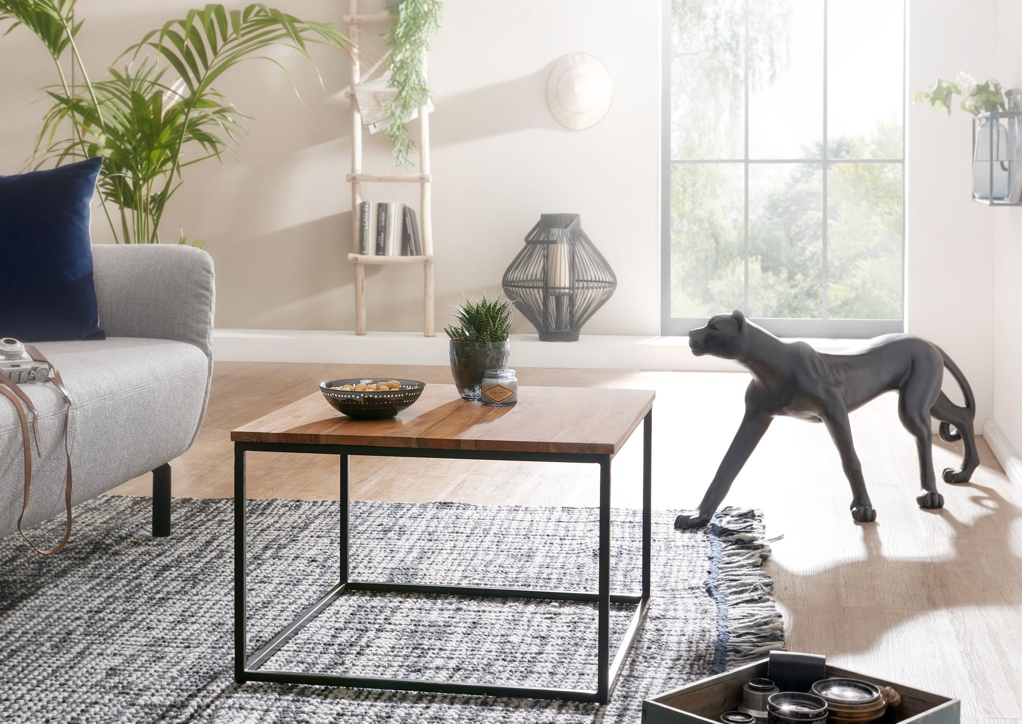 Couchtisch Arskogur Akazie Massivholz 60 × 60 × 41 cm