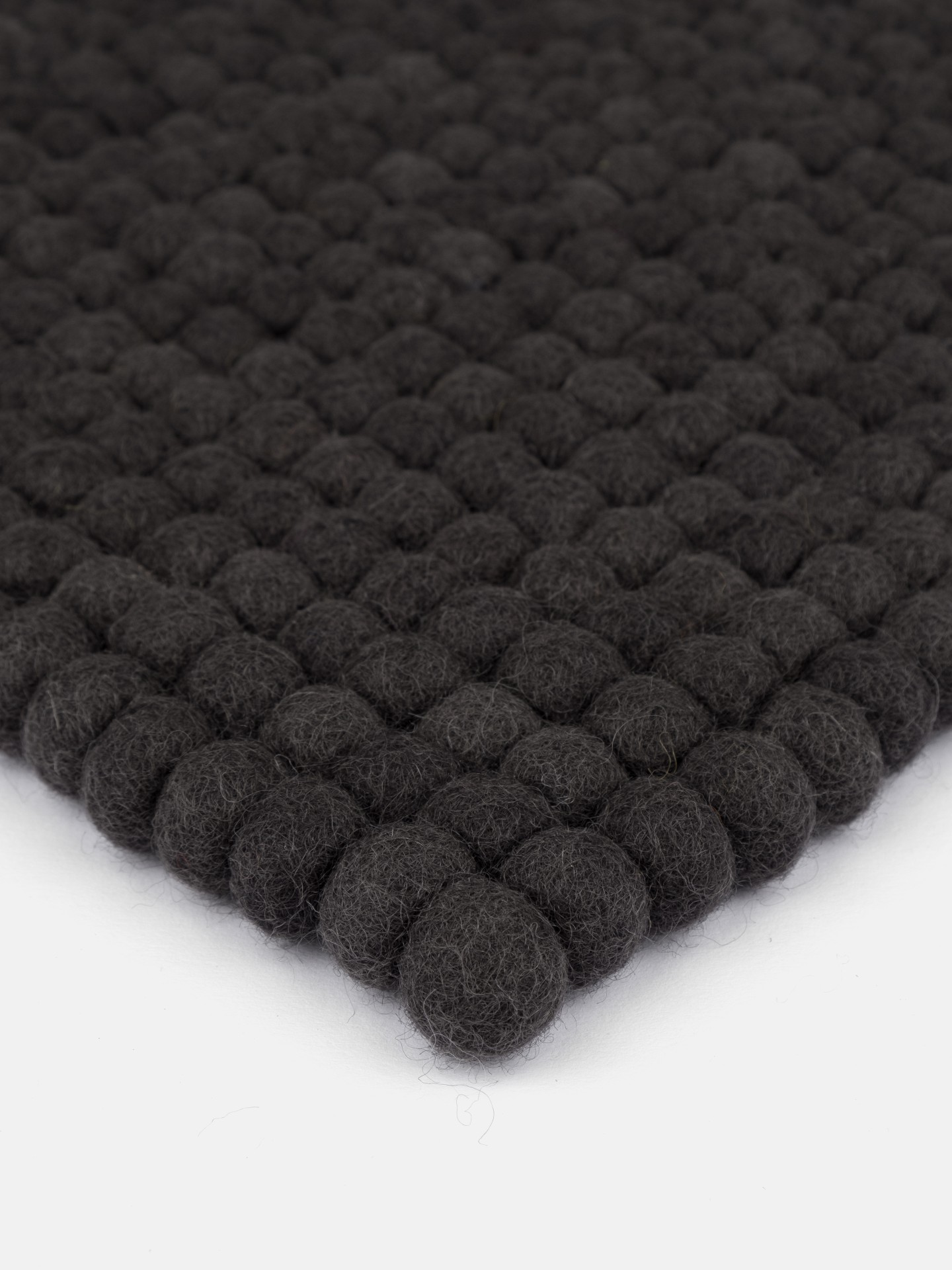 myfelt Kuno - Filzkugel Sitzauflage quadratisch