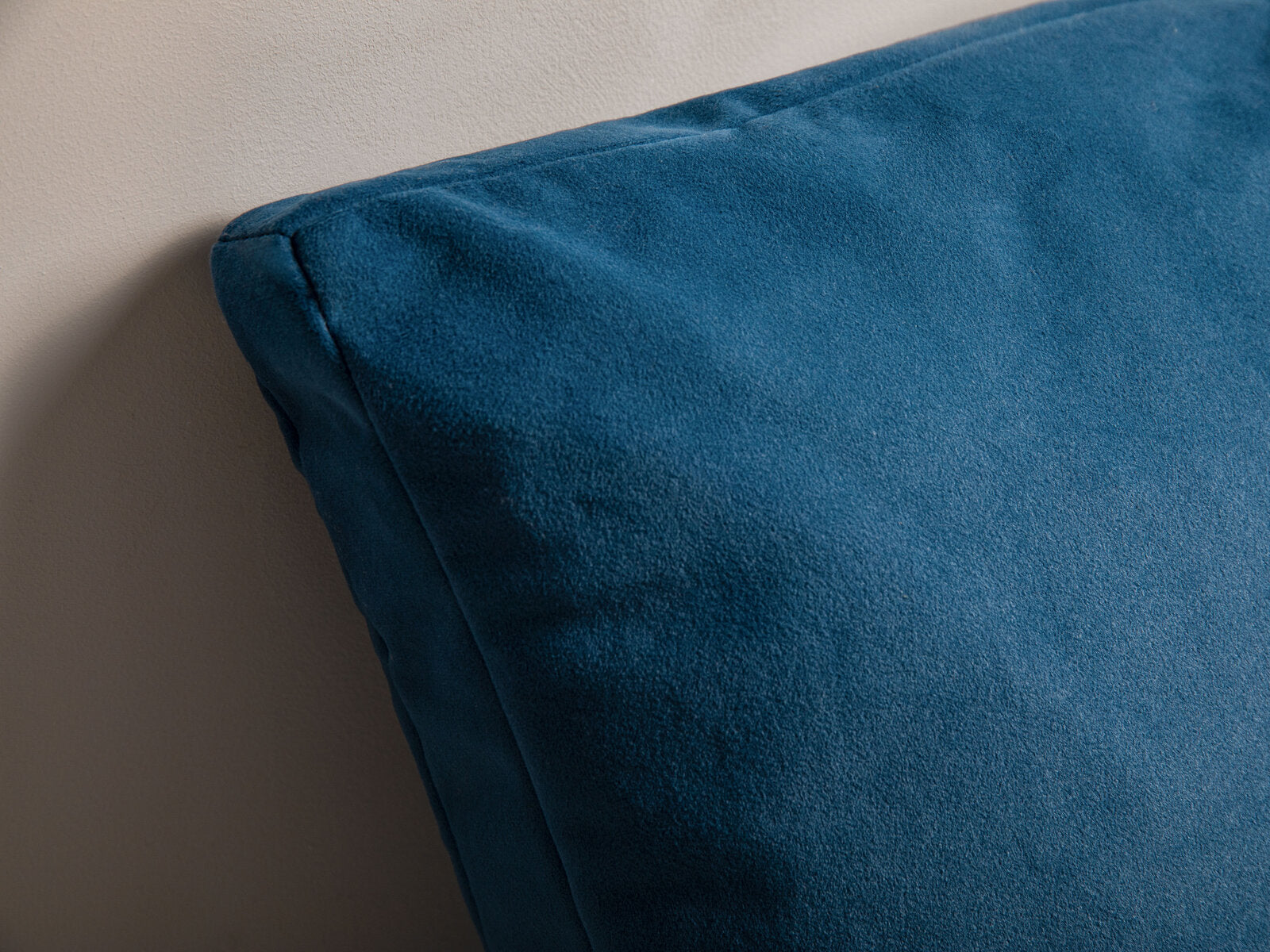 Micadoni Kissen Mono Samt Blau