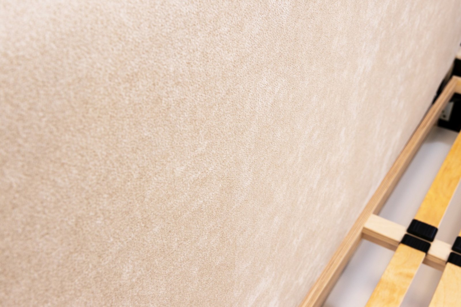 Polsterbett Renoa Chenille 140x200 mit Metallrahmen Ditra-New 20