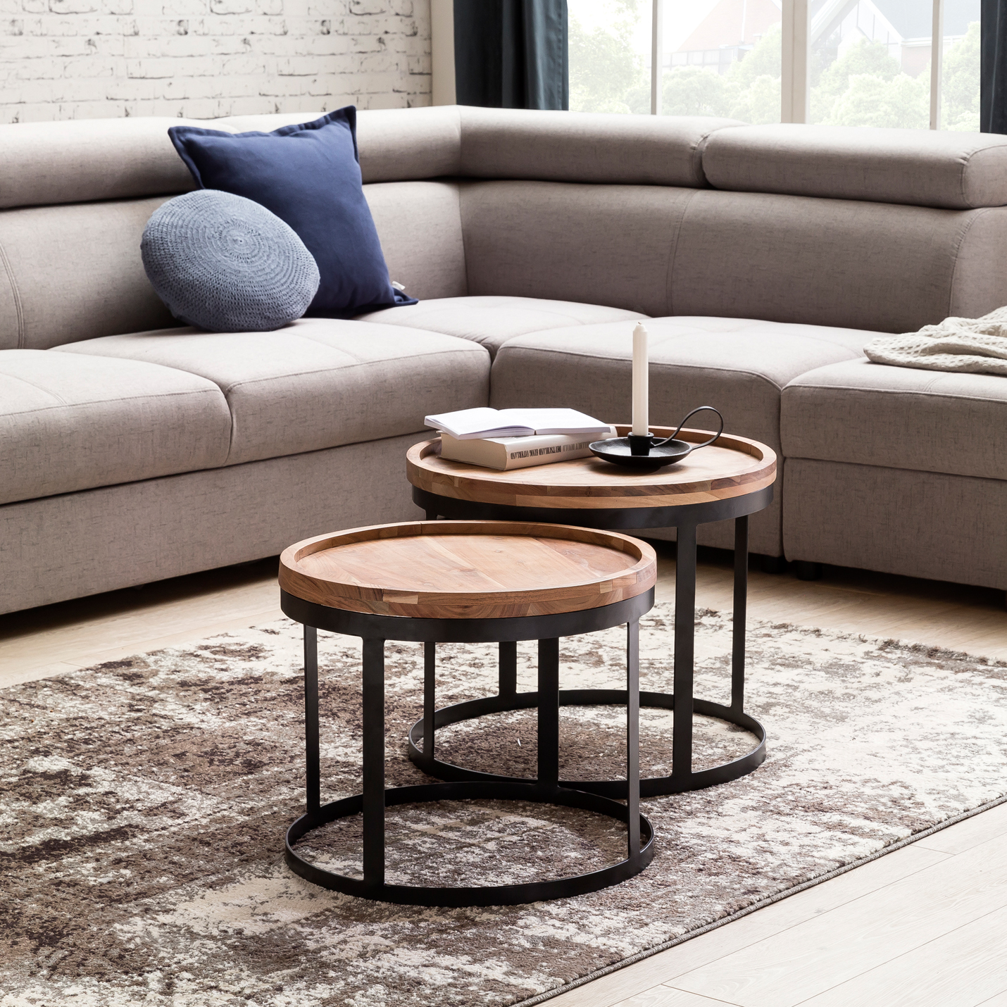 Satztisch 2er-Set Alden Massivholz Akazie Ø 53 cm