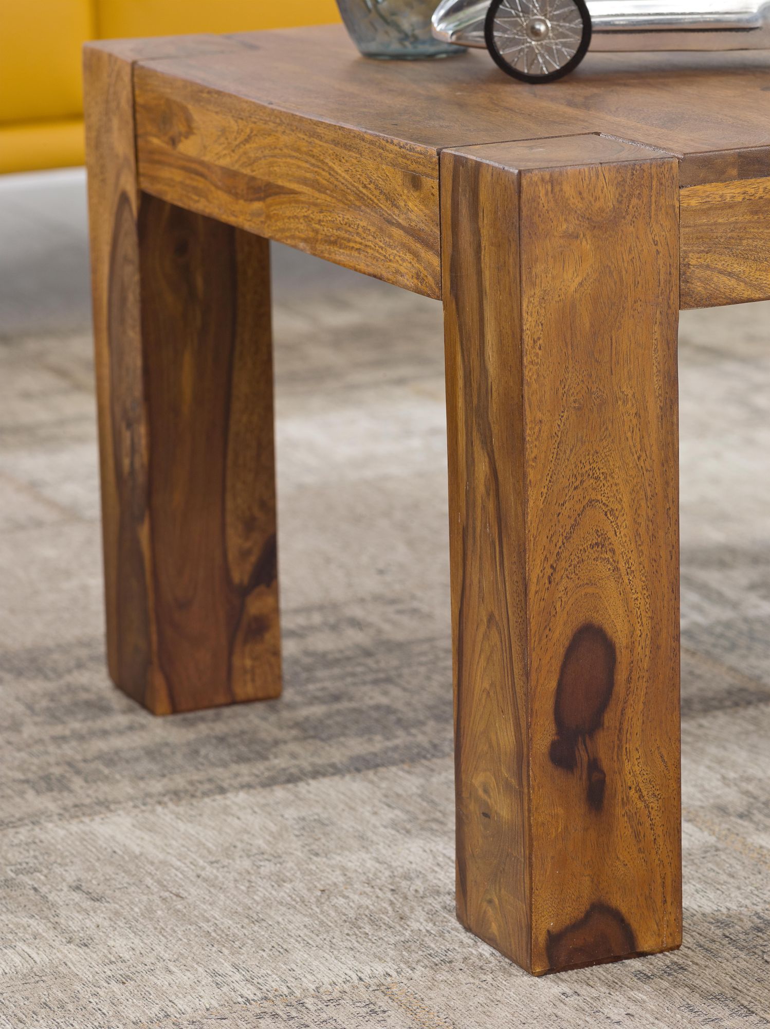 Couchtisch Dombas Sheesham Massivholz 60 × 60 × 40 cm