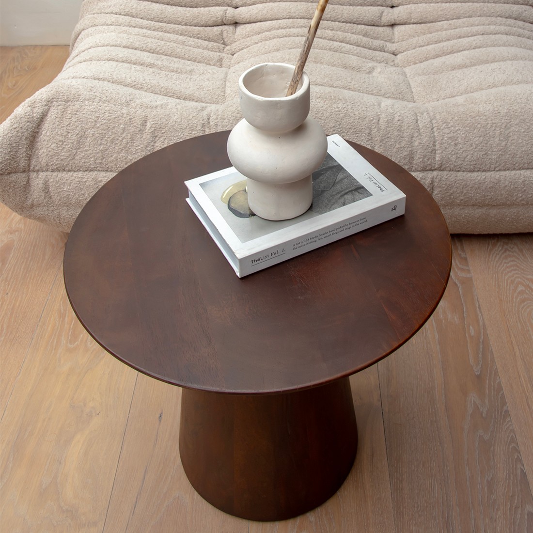 Raw Materials Bullnose Beistelltisch aus Mangoholz Cone Ø 55cm