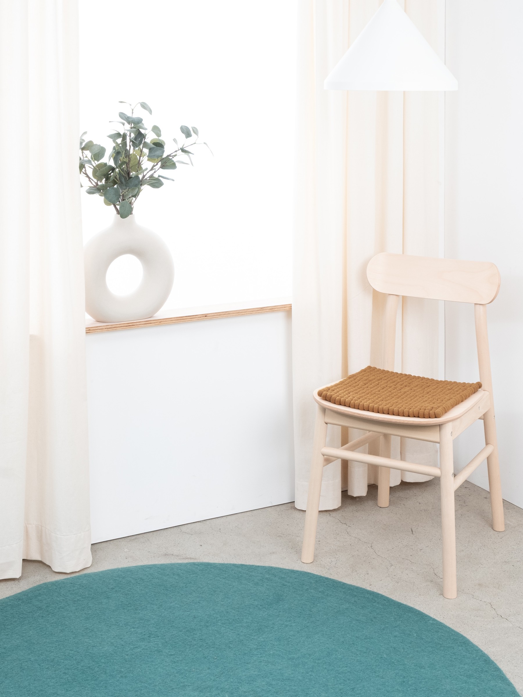 myfelt Omar Filzkugel-Sitzauflage Karamell 36 x 36 cm