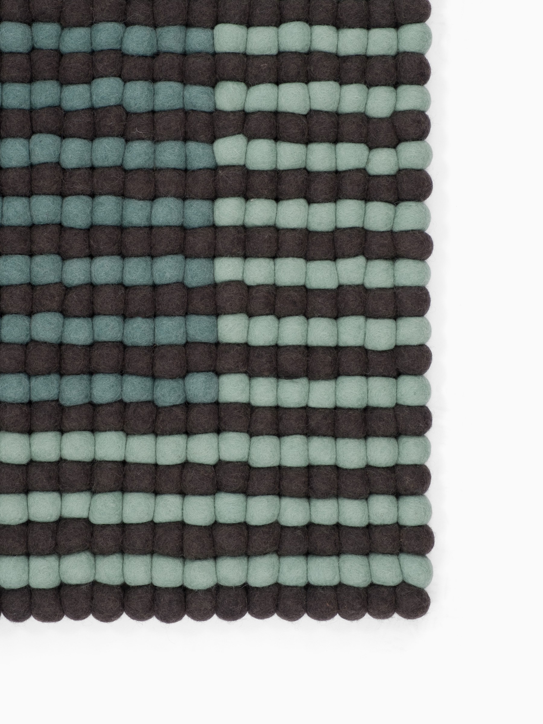 myfelt Yukon Filzkugelteppich Blau rechteckig 70 x 100 cm